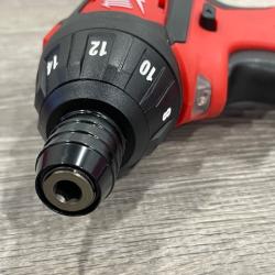 AS-IS Milwaukee 12V Lithium-Ion Cordless 1/4 in. Hex Screwdriver Kit