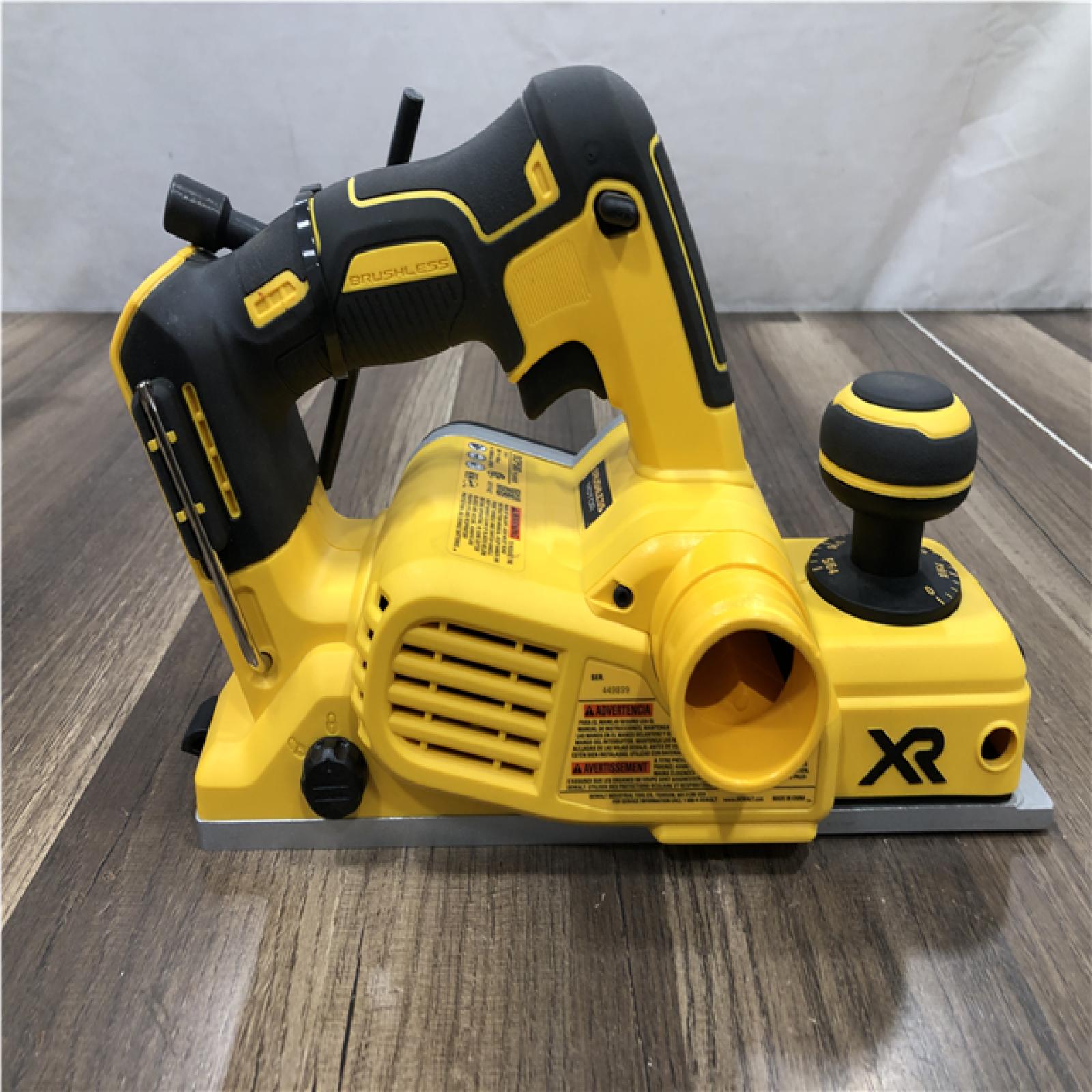 AS-IS DEWALT 20V MAX XR Cordless Brushless 3-1/4 in. Planer (Tool Only)