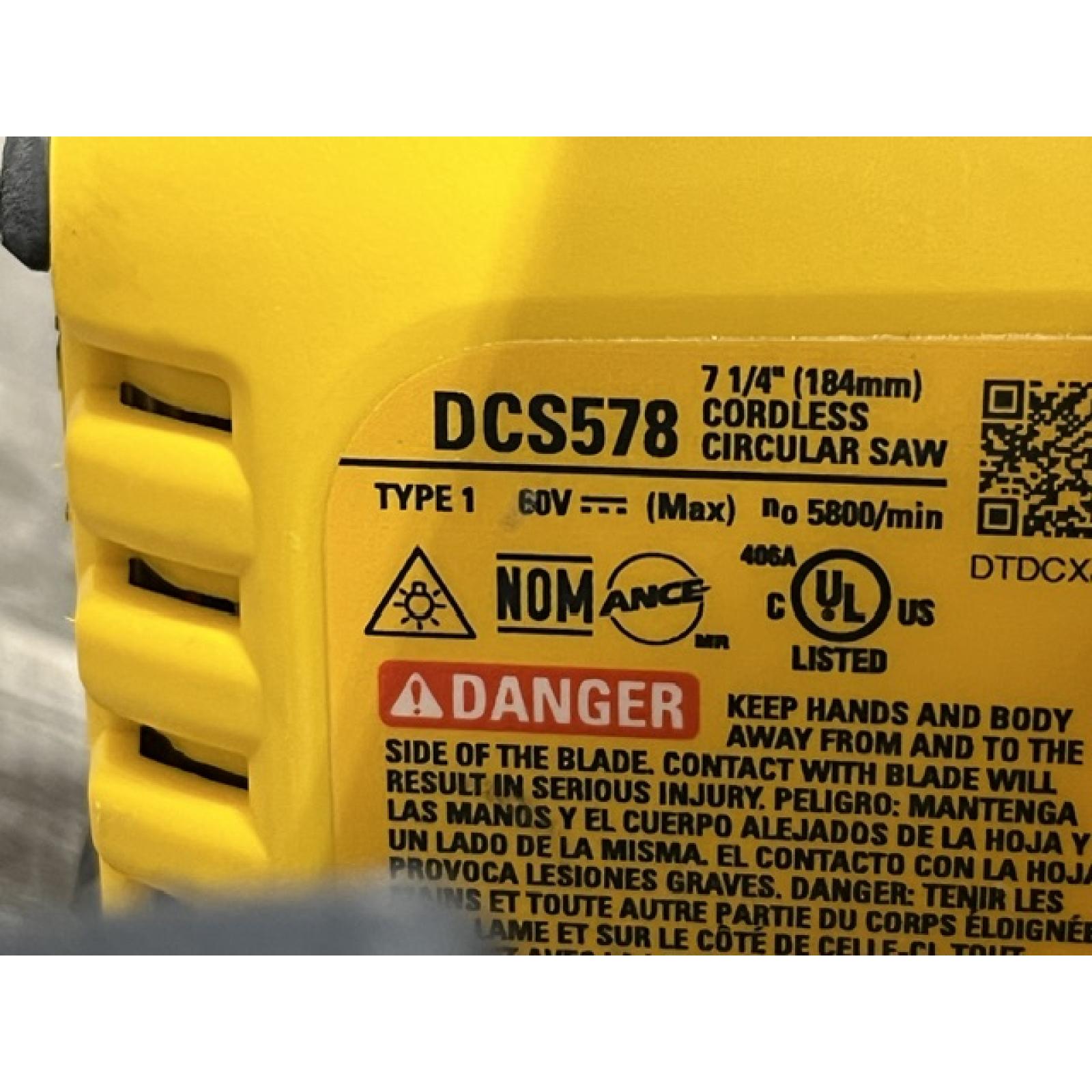 AS-IS DEWALT FLEXVOLT 60V MAX Cordless Brushless 7-1/4 in. Circular Saw with Brake (Tool Only)