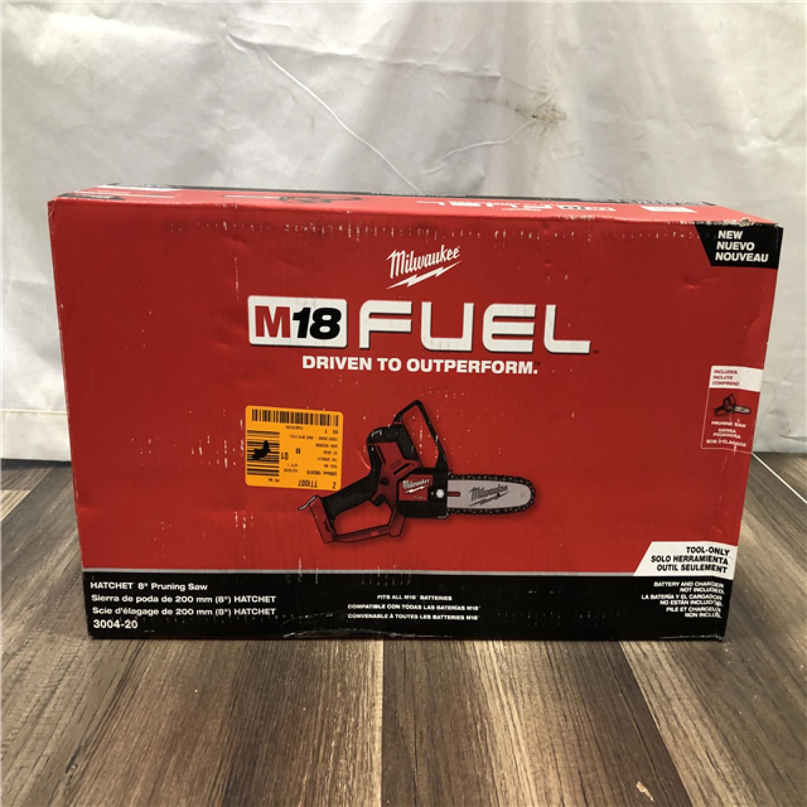 NEW- Milwaukee FUEL 18V Lithium-Ion Brushless Battery 8 in. HATCHET Pruning Saw (Tool-Only)