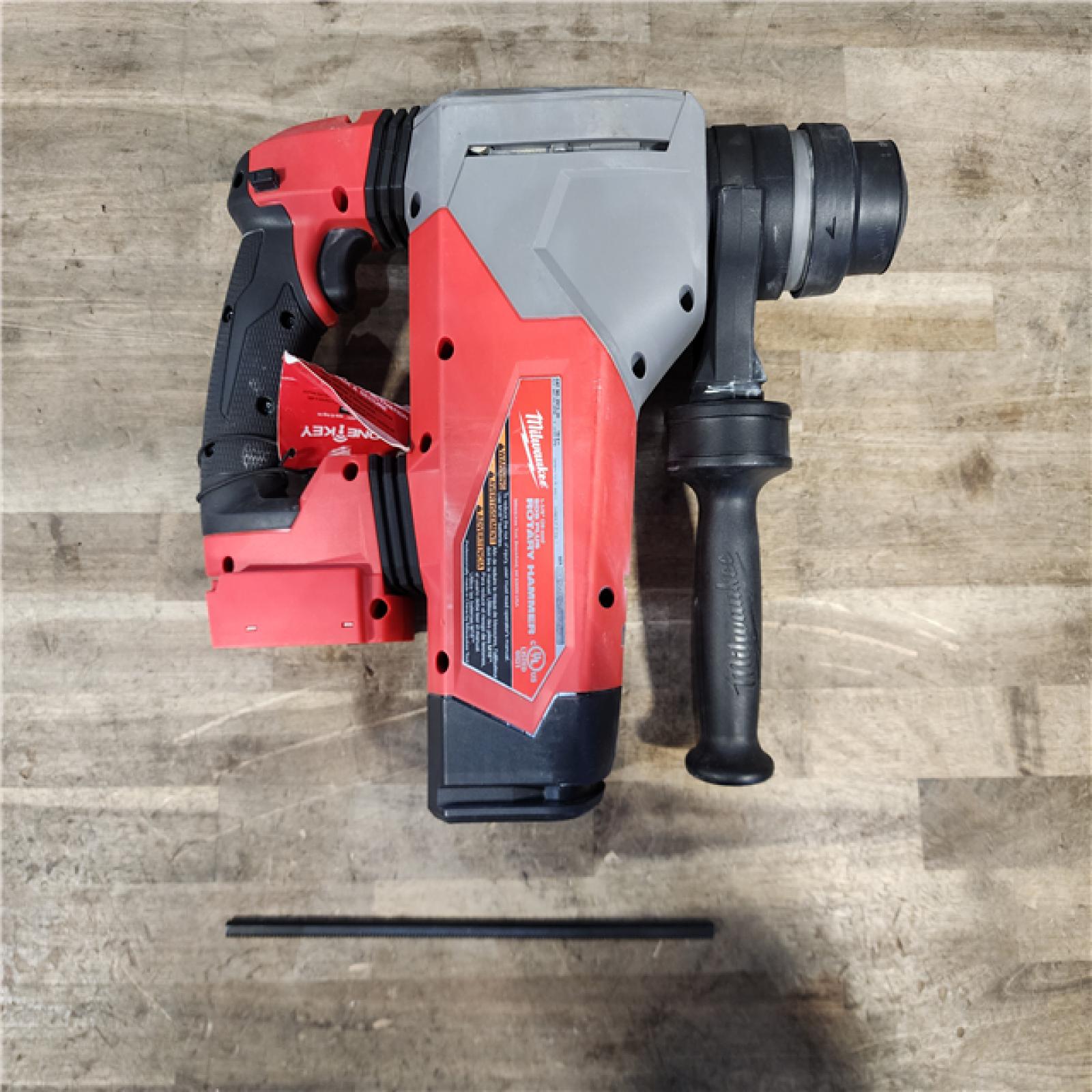 HOUSTON LOCATION - AS-IS Milwaukee 2915-20 M18 FUEL 18-Volt Lithium-Ion Brushless Cordless SDS-Plus 1-1/8 in. Rotary Hammer Drill (Tool-Only)