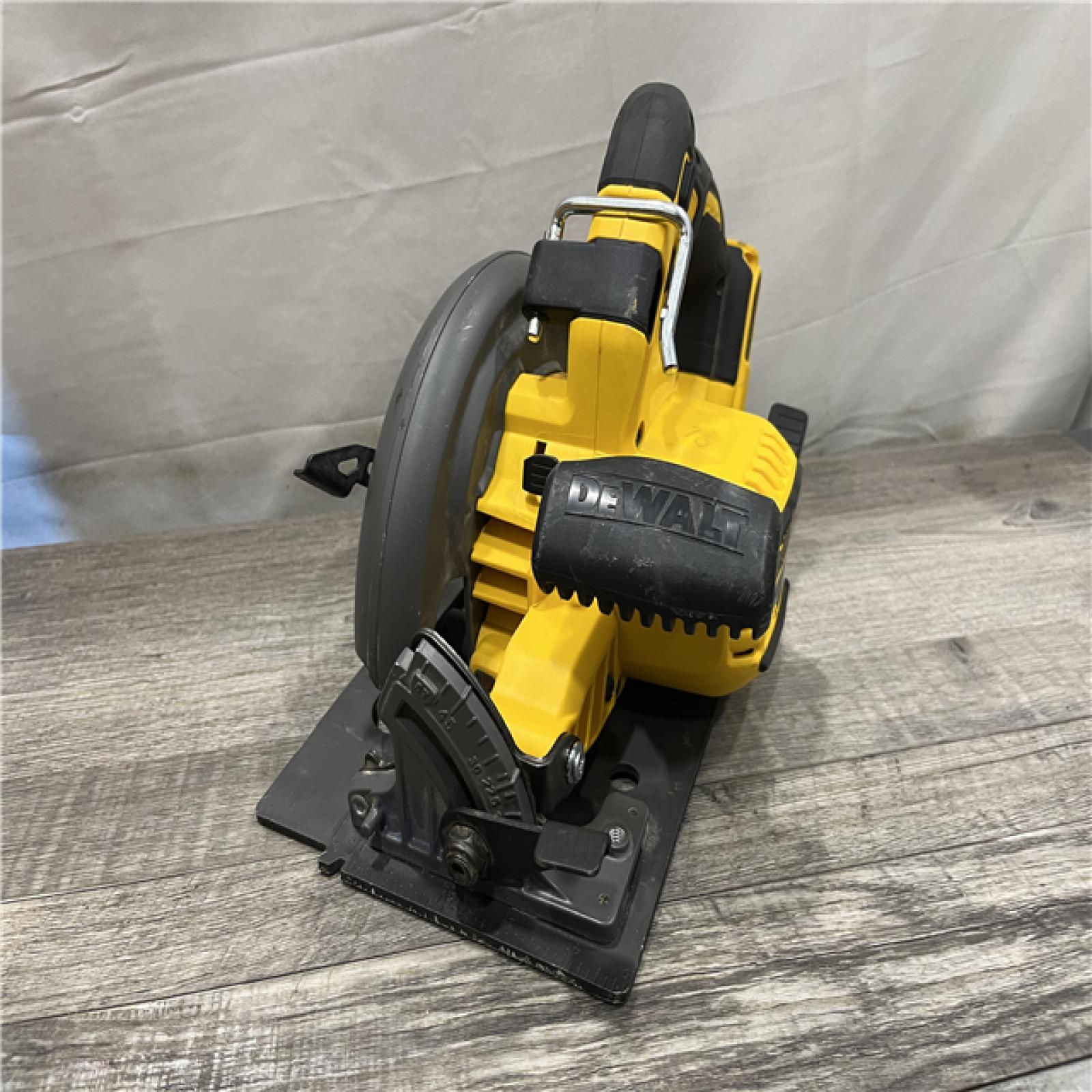 AS-IS DEWALT FLEXVOLT 60V MAX Cordless Brushless 7-1/4 in. Circular Saw with Brake (Tool Only)