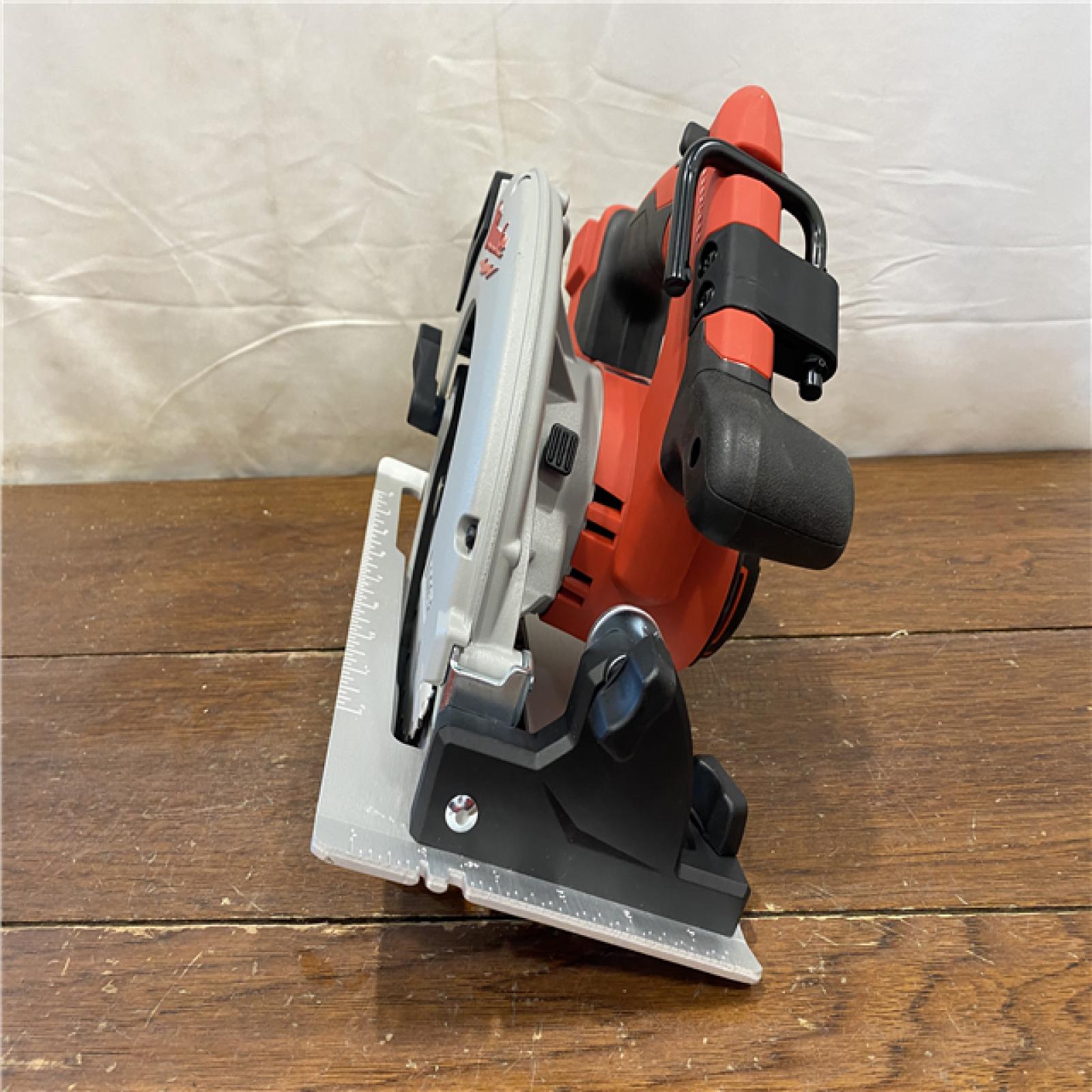 AS-IS Milwaukee M18 7-1/4  18V Brushless Circular Saw 2631-20 (Bare Tool)