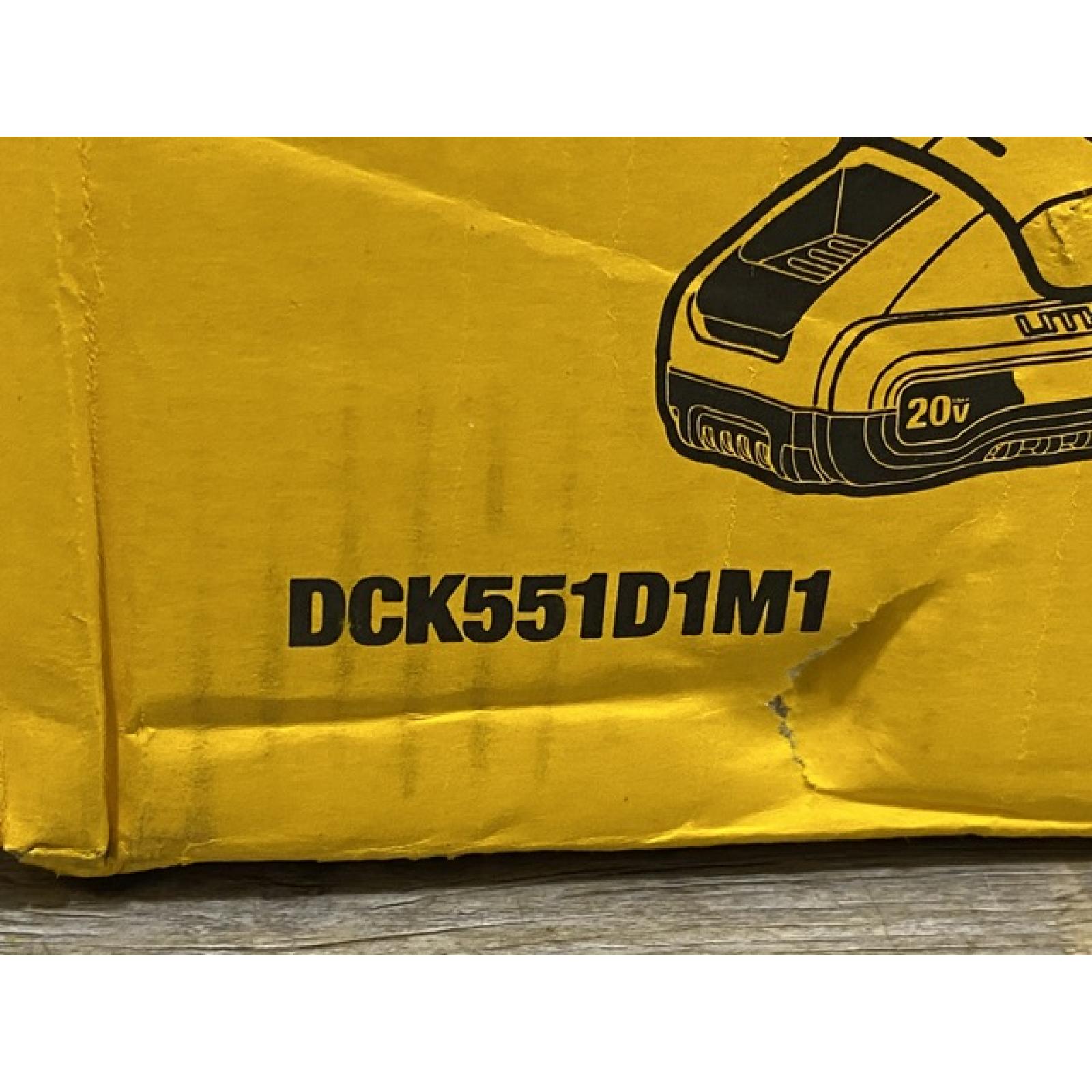 NEW - DEWALT 20V MAX Cordless 5 Tool Combo Kit