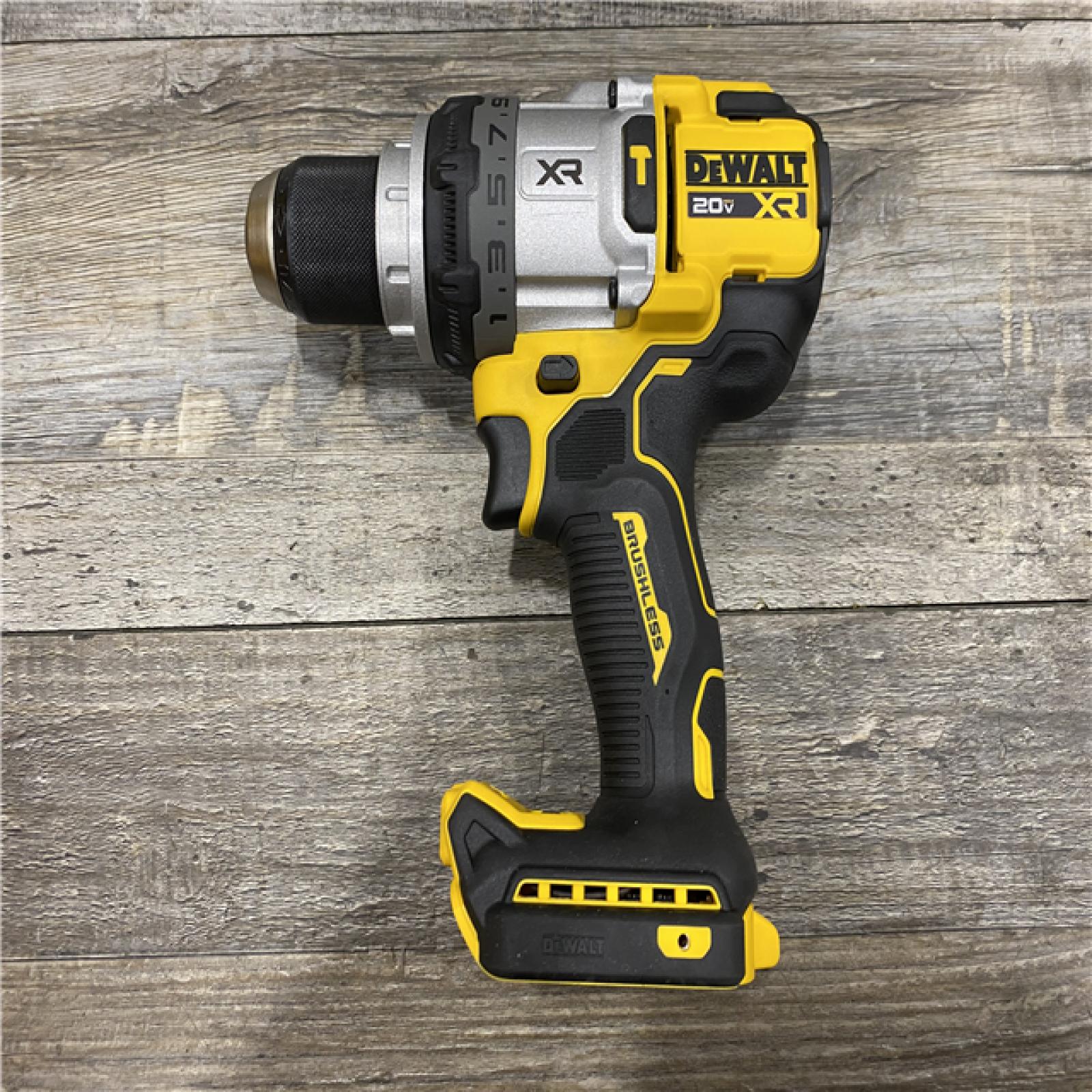AS-IS DEWALT 20V XR Lithium-Ion Cordless Hammer Drill Kit