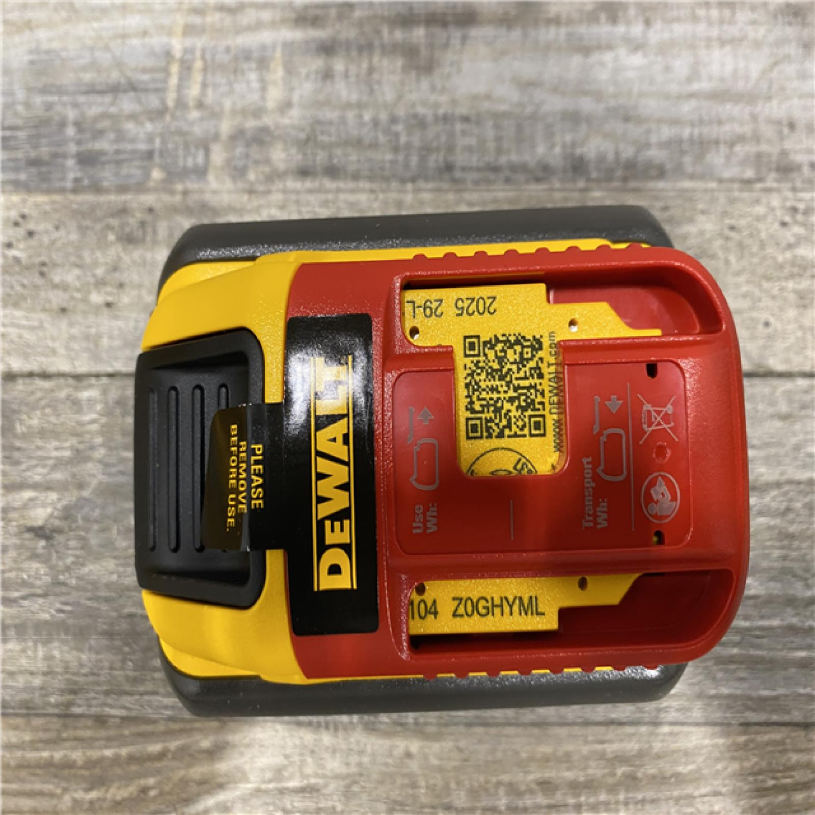 AS-IS DEWALT 20V/60V MAX FLEXVOLT Lithium-Ion 9.0Ah Battery and Charger Starter Kit