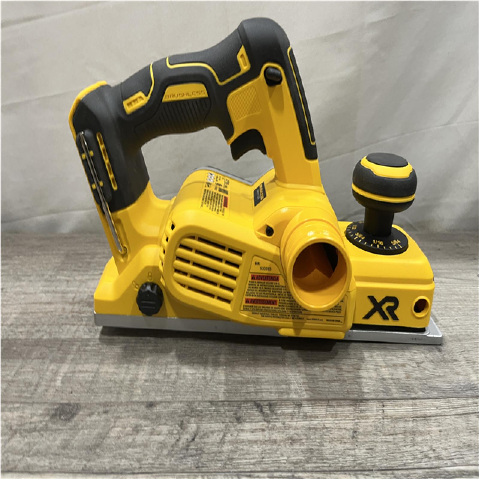 AS-IS DEWALT 20V MAX XR Cordless Brushless 3-1/4 in. Planer (Tool Only)