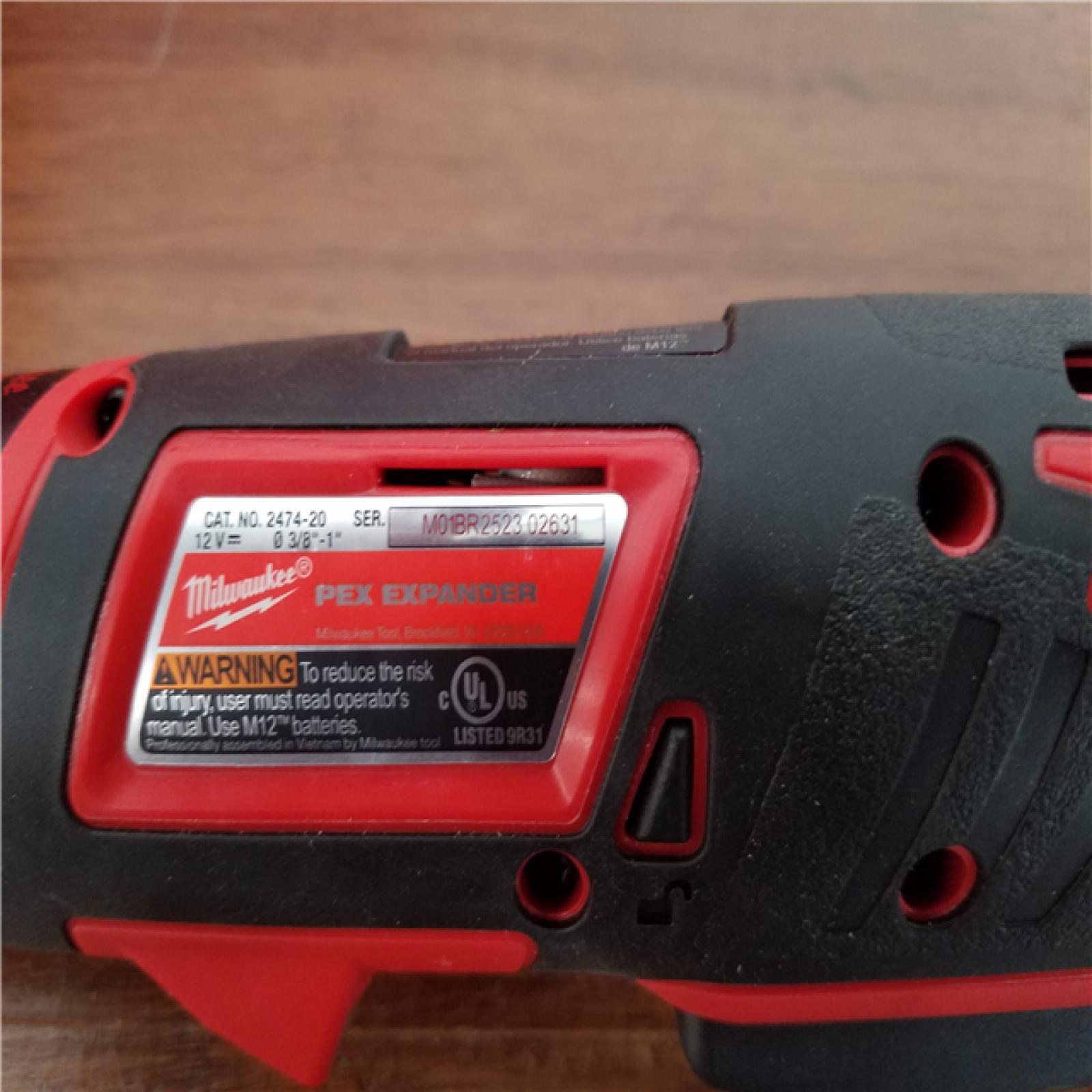 California AS-IS Milwaukee M12 Pex Expander Kit  Includes (1) Battery  Charger & Hard Case