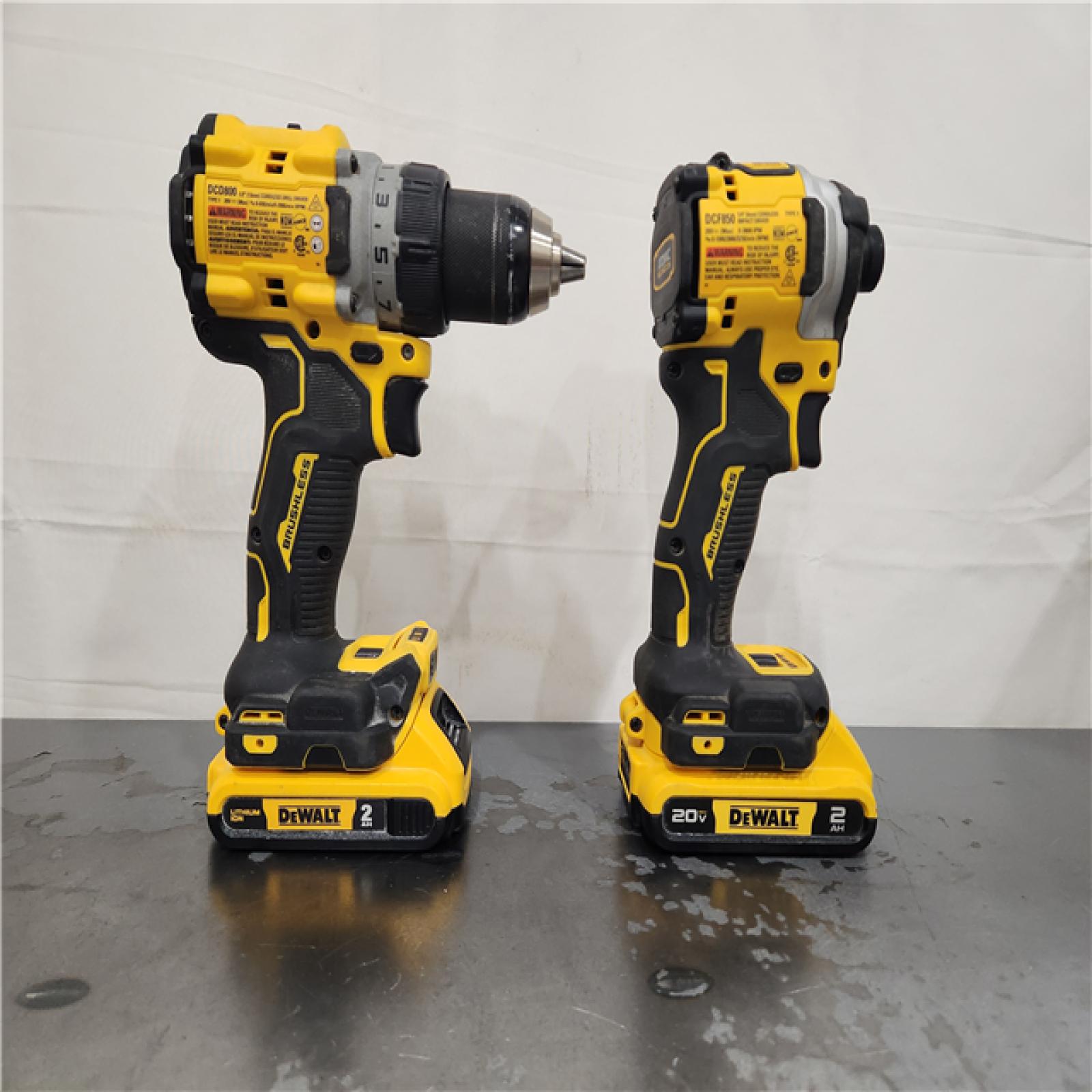 AS-IS- DeWalt 2-Tool Combo Kit W/ (2) BATTERY & CHARGER