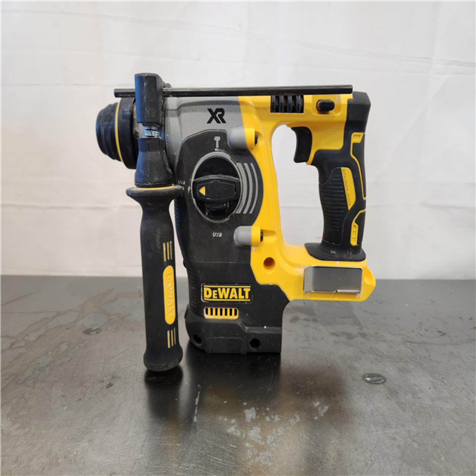 AS-IS- DEWALT 20V MAX XR Cordless Brushless 1 in. SDS Plus L-Shape Rotary Hammer (Tool Only)