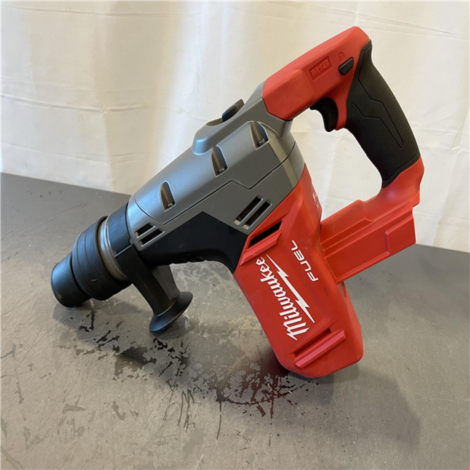 AS-IS - Milwaukee FUEL 18V Lithium-Ion Brushless Cordless 1-9/16 in. SDS-Max Rotary Hammer