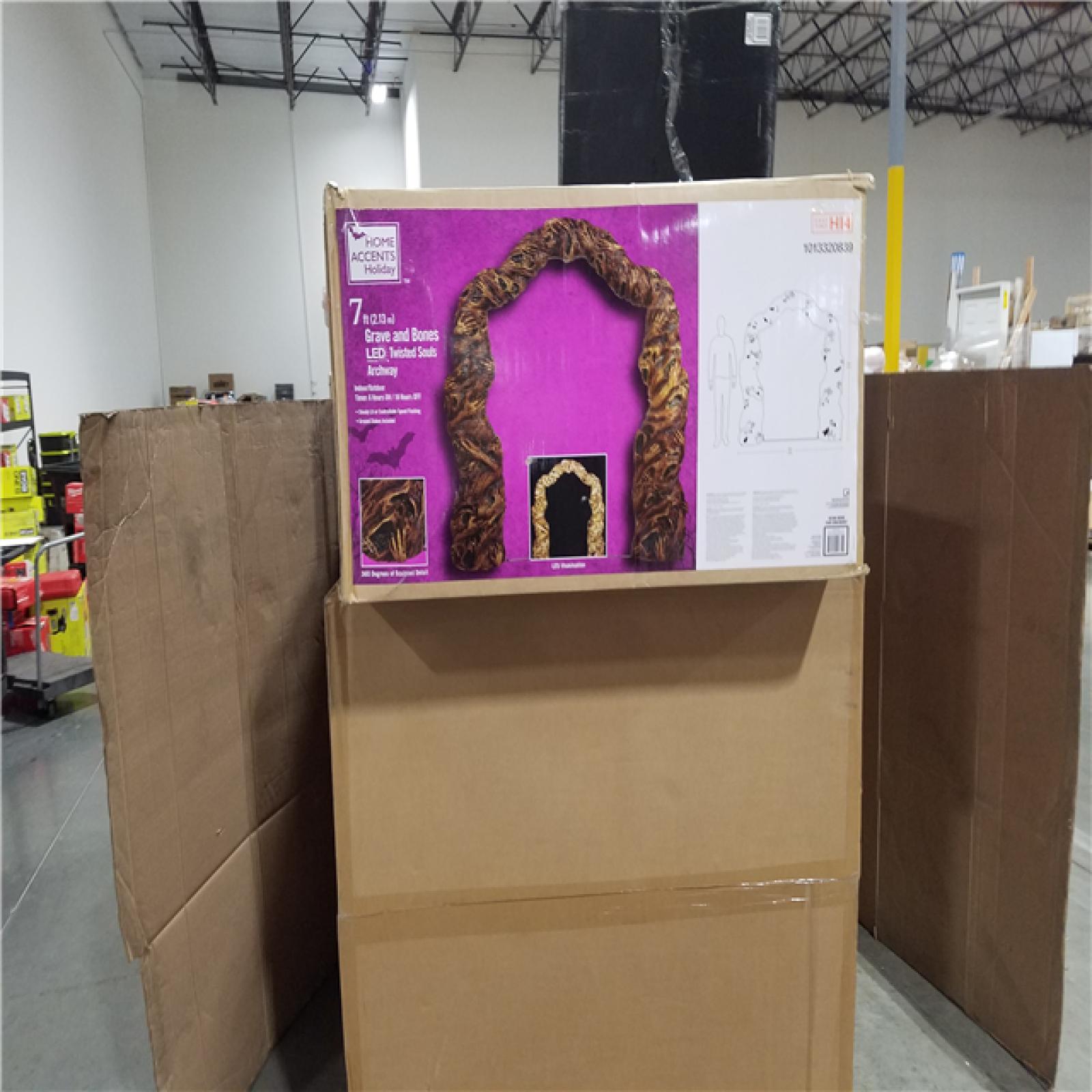 California AS-IS Holiday Pallet