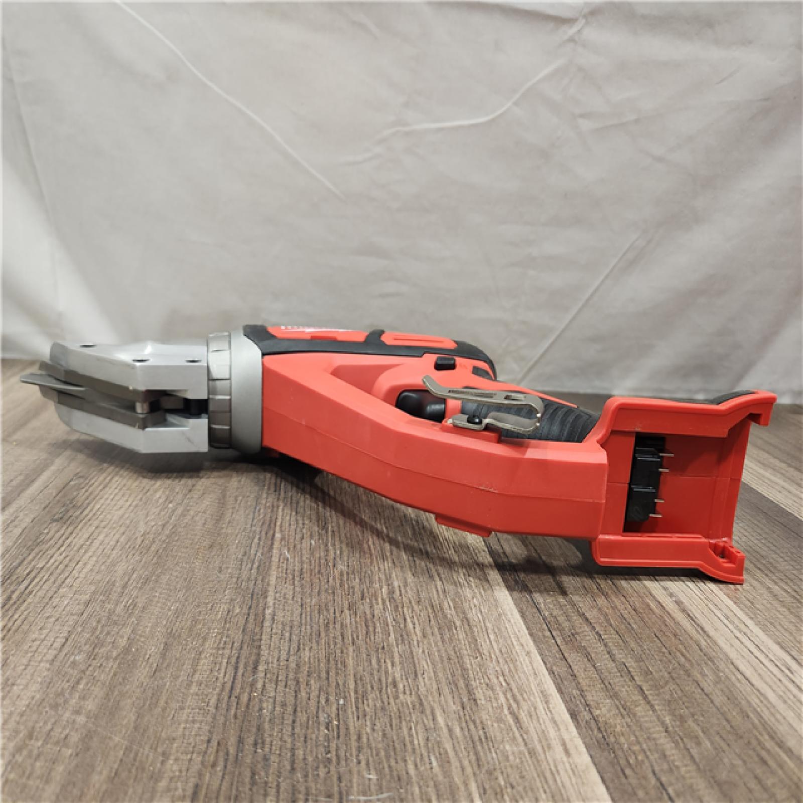 AS-IS- Milwaukee M18 18V Lithium-ion Cordless 18-gauge Double Cut Metal Shear (Tool-Only)