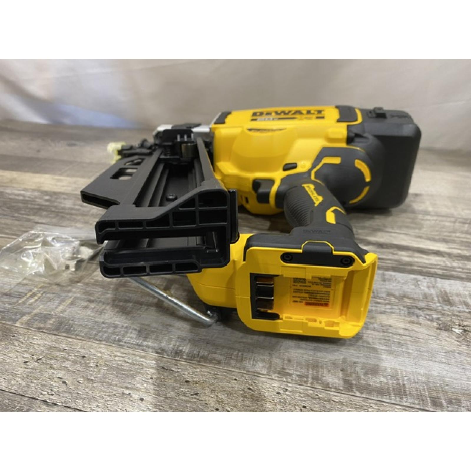 AS-IS DEWALT 20-Volt 21° Cordless Framing Nailer (Tool-Only)