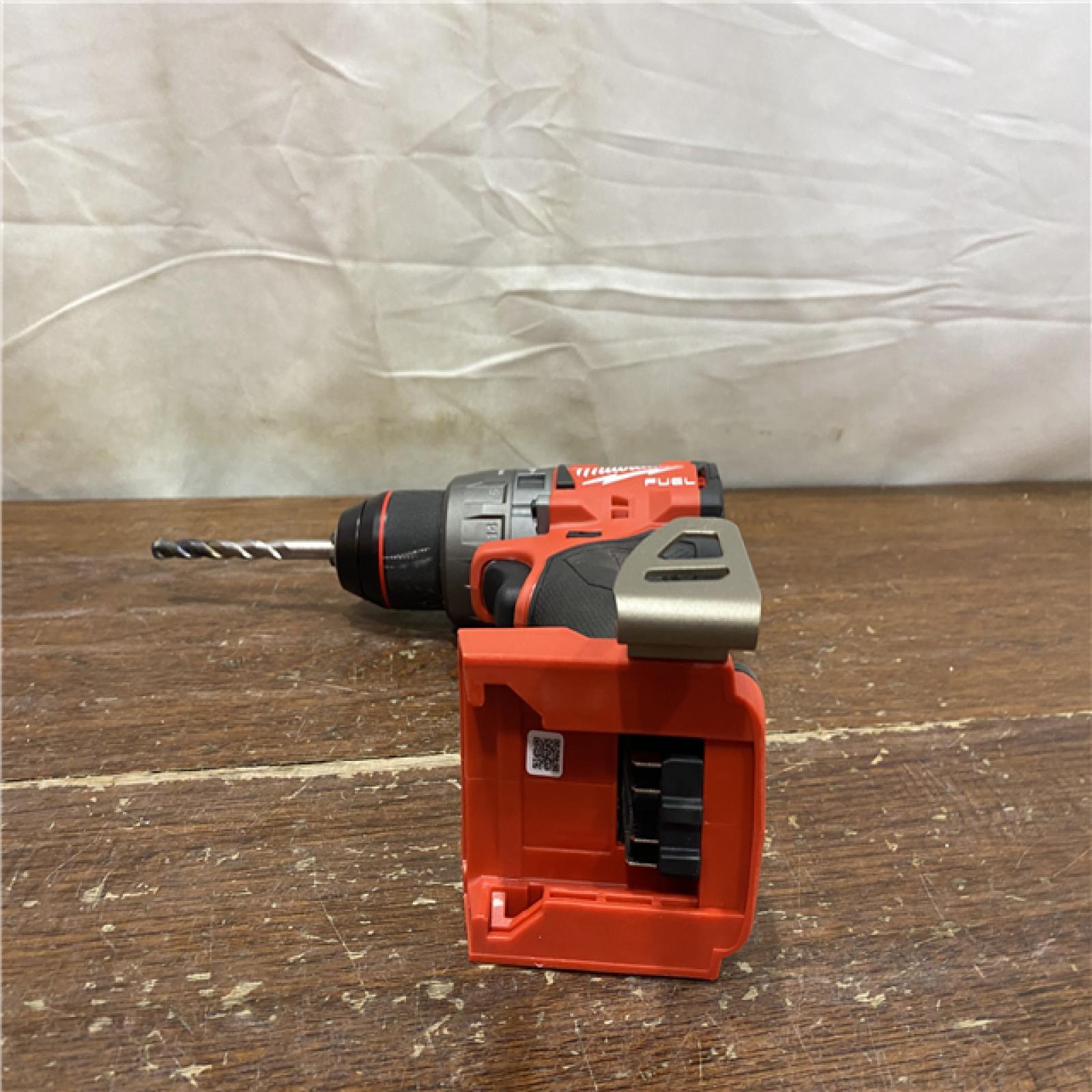 AS-IS Milwaukee 2904-22 Hammer Drill Driver Kit with Batteries  Charger & Tool Case  Red