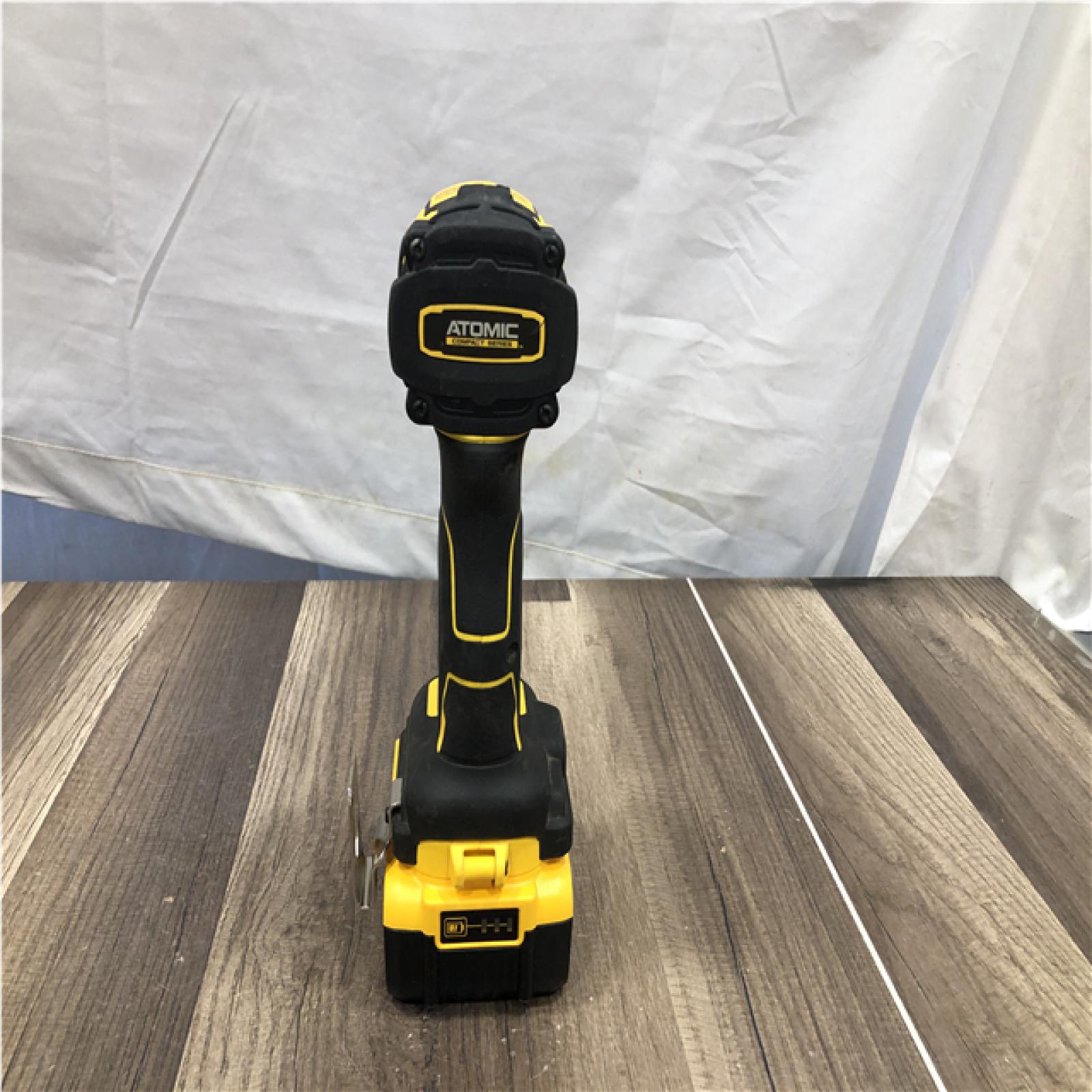 AS-IS DEWALT ATOMIC 20V MAX Lithium-Ion Cordless 1/4 in. Brushless Impact Driver Kit