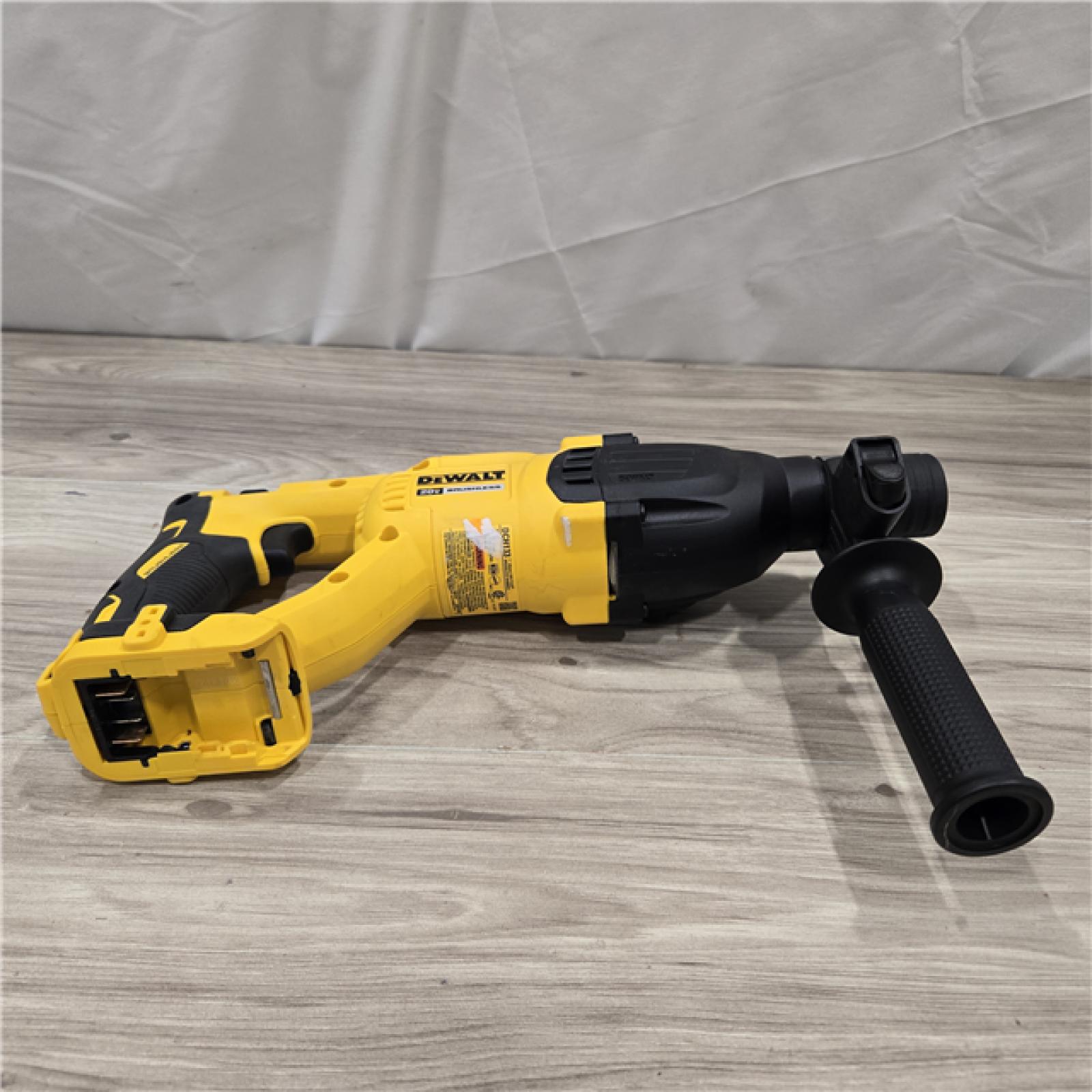 AS-IS DeWalt 20v MAX Cordless Rotary Hammer Drill (Tool-Only) DCH133