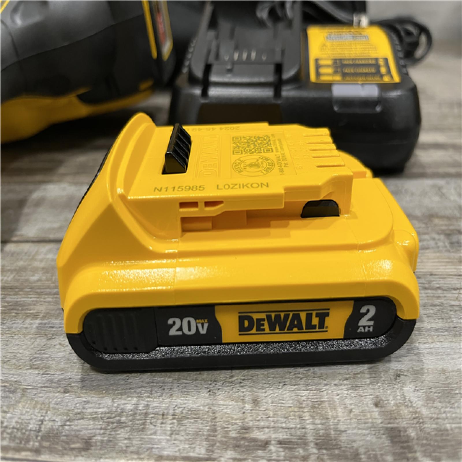 AS-IS DEWALT 20V MAX XR Lithium-Ion Cordless 18-Gauge Narrow Crown Stapler Kit