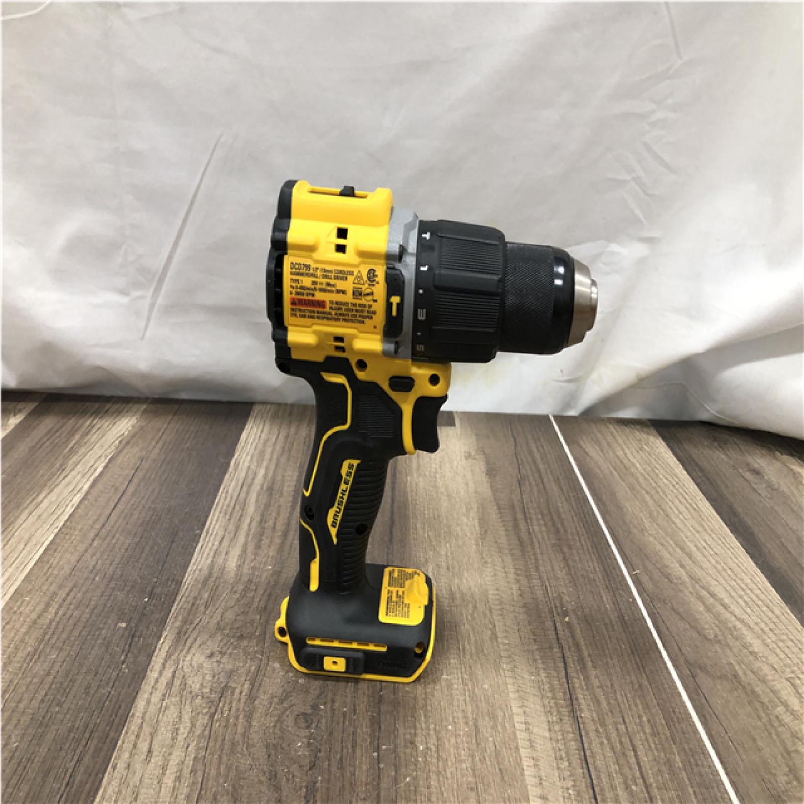 AS-IS DEWALT ATOMIC 20V Lithium-Ion Cordless 1/2 in. Hammer Drill Kit