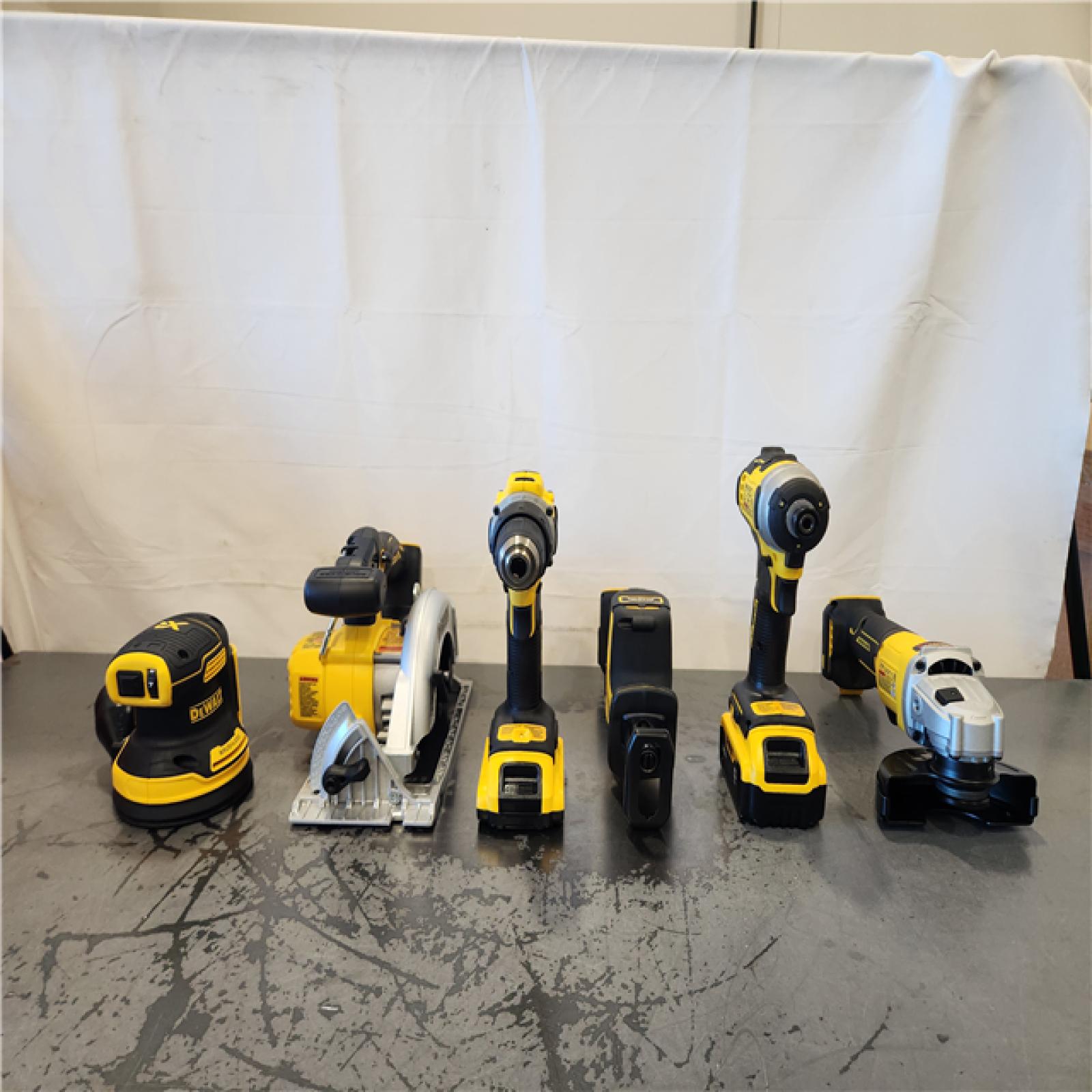AS-IS- DEWALT 20V Lithium-Ion Cordless 6-Tool Combo Kit with 5.0 Ah and 2.0 Ah Batteries  Charger and Tough System 2.0 Rolling Toolbox