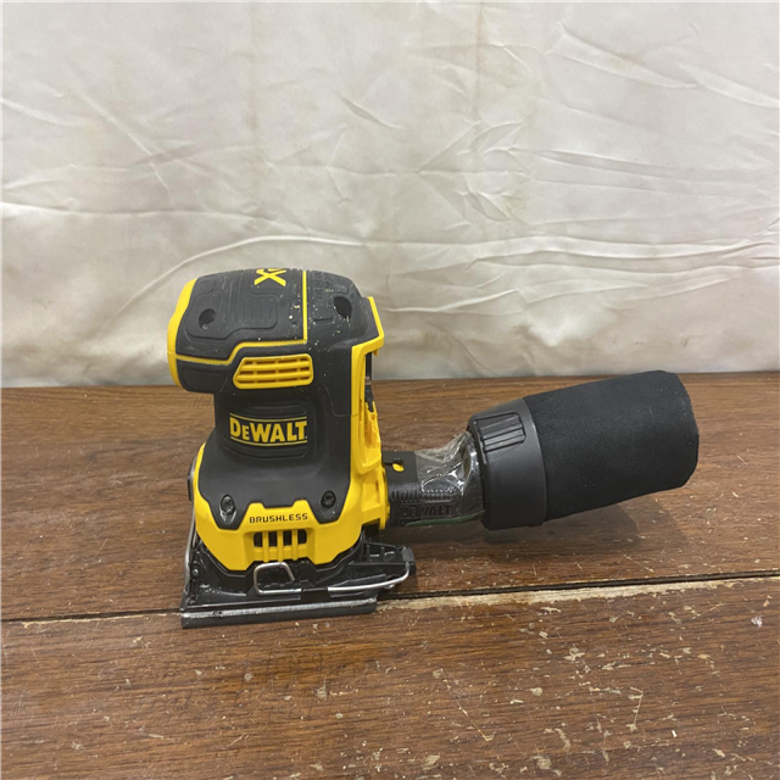 AS-IS DEWALT 20V MAX XR Brushless Cordless 1/4 Sheet Variable Speed Sander (Tool Only)