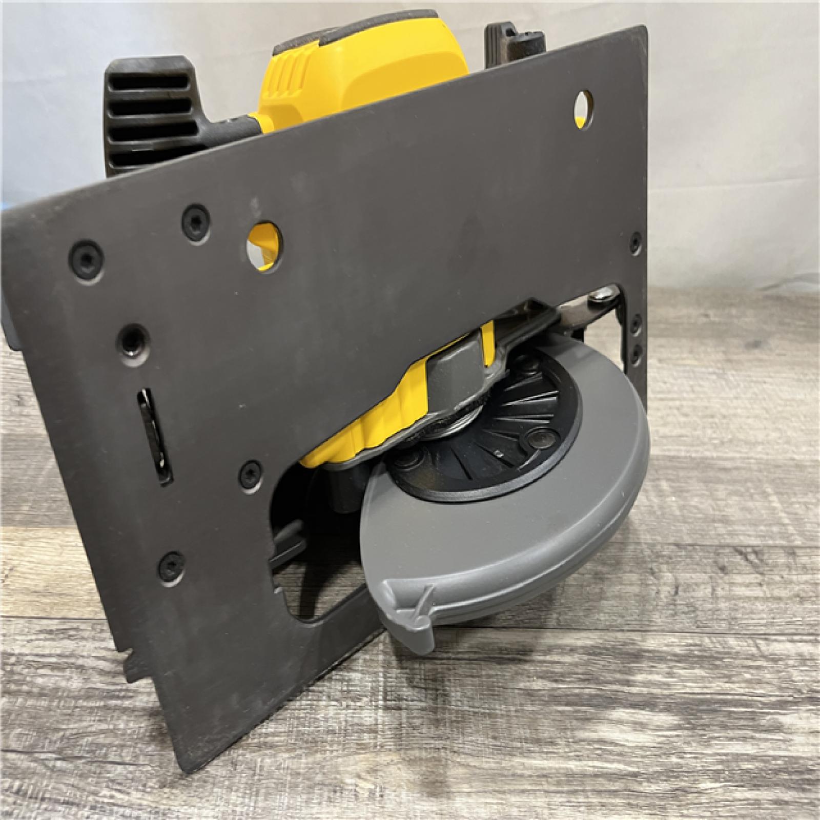 AS-IS DEWALT FLEXVOLT 60V MAX Cordless Brushless 7-1/4 in. Circular Saw with Brake (Tool Only)