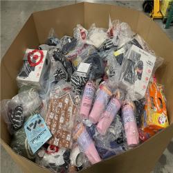 DALLAS LOCATION- NEW!- BULLSEYE MIXED CLOTHING PALLET (300 UNITS)