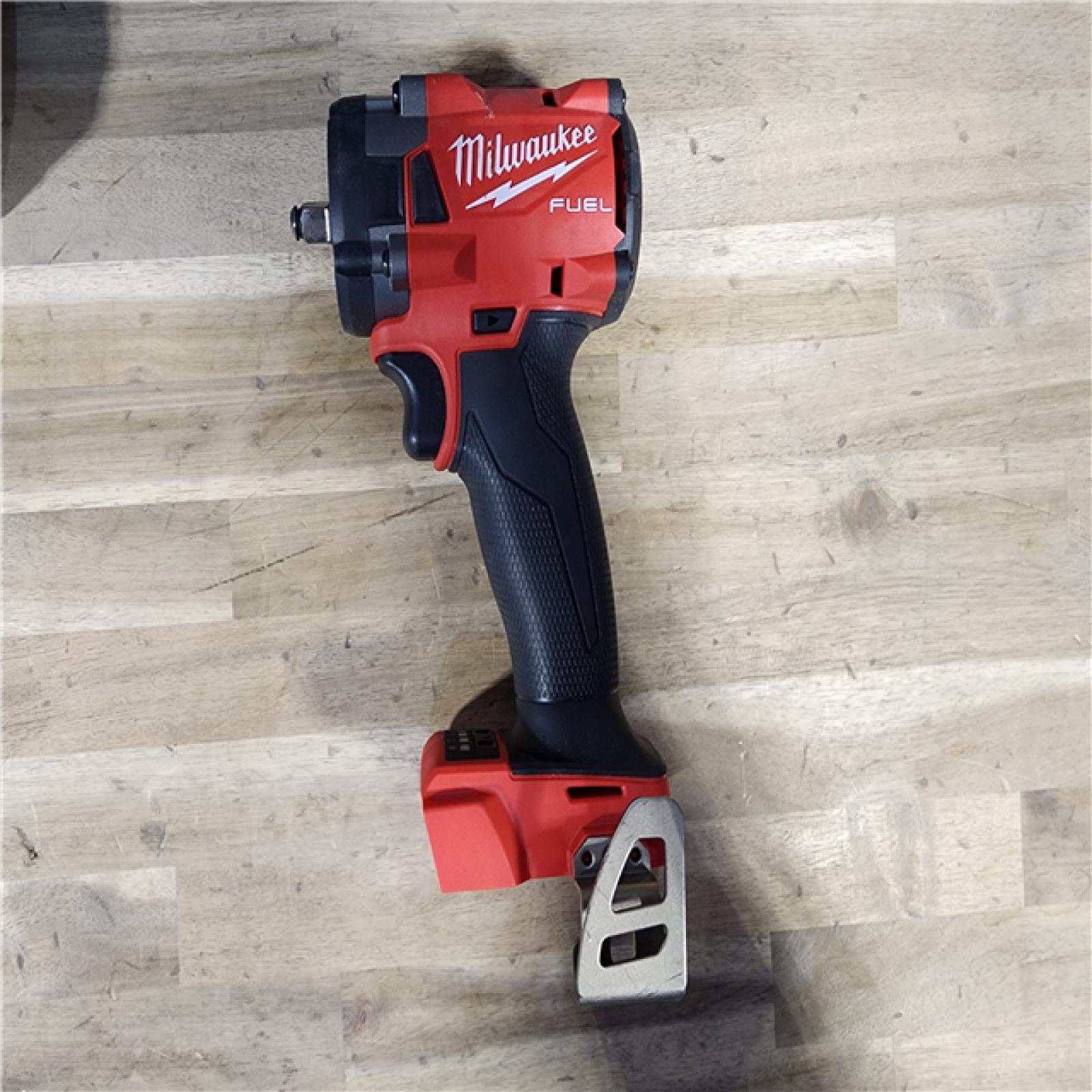 HOUSTON LOCATION - AS-IS MILWAUKEE 3/8 COMPACT IMPACT WRENCH W/ BATTERY & CHARGER