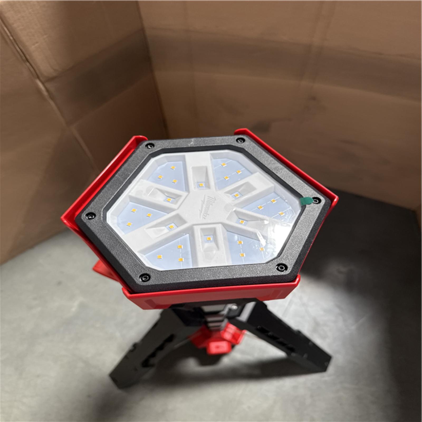 California NEW Milwaukee M18 Dual Power Tower Light (Tool Only)
