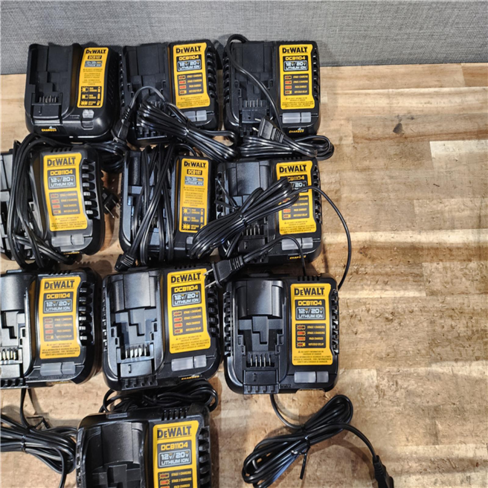 HOUSTON LOCATION - AS - IS DEWALT BATTERY CHARGER PACK QTY - 10