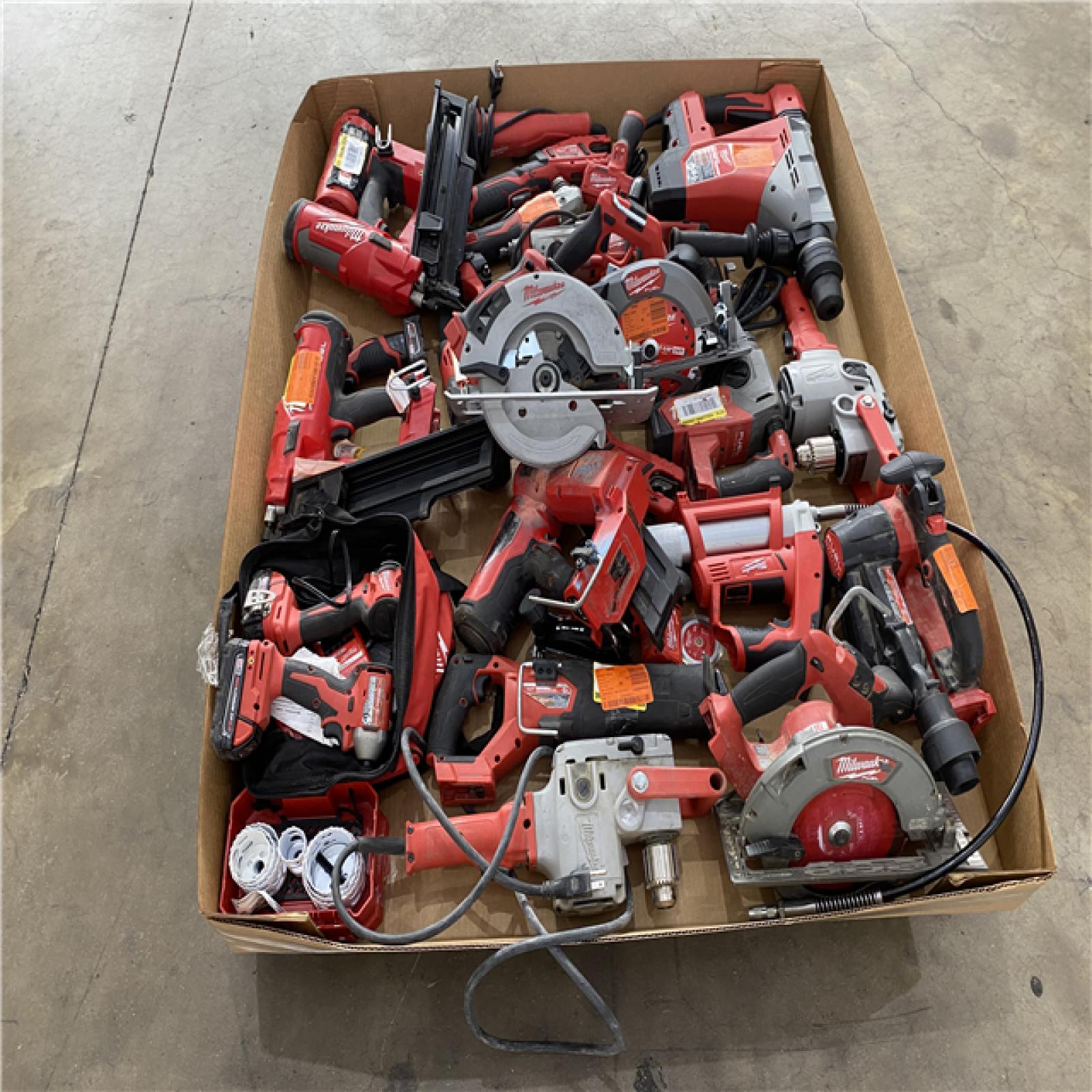 Houston Location AS IS - Tool Pallet