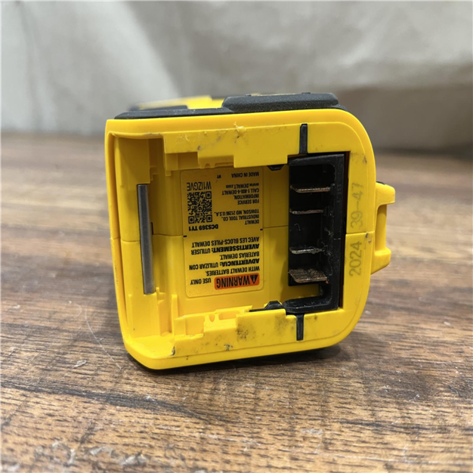 AS-IS Dewalt DCS369B ATOMIC 20V MAX Cordless One-Handed Reciprocating Saw (Tool Only)