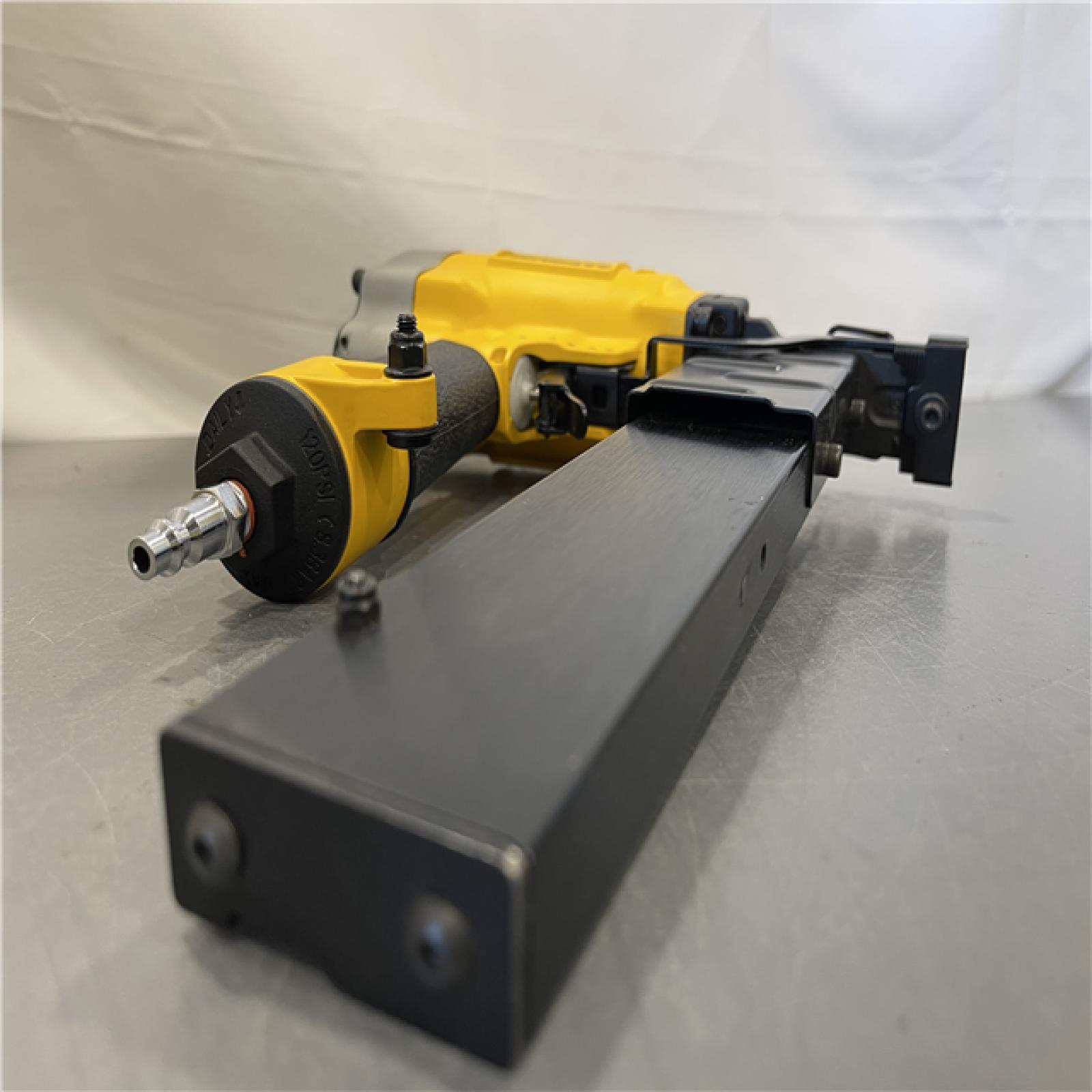 AS-IS - DeWalt 16 Gauge 1 Crown 2 Lathing Stapler
