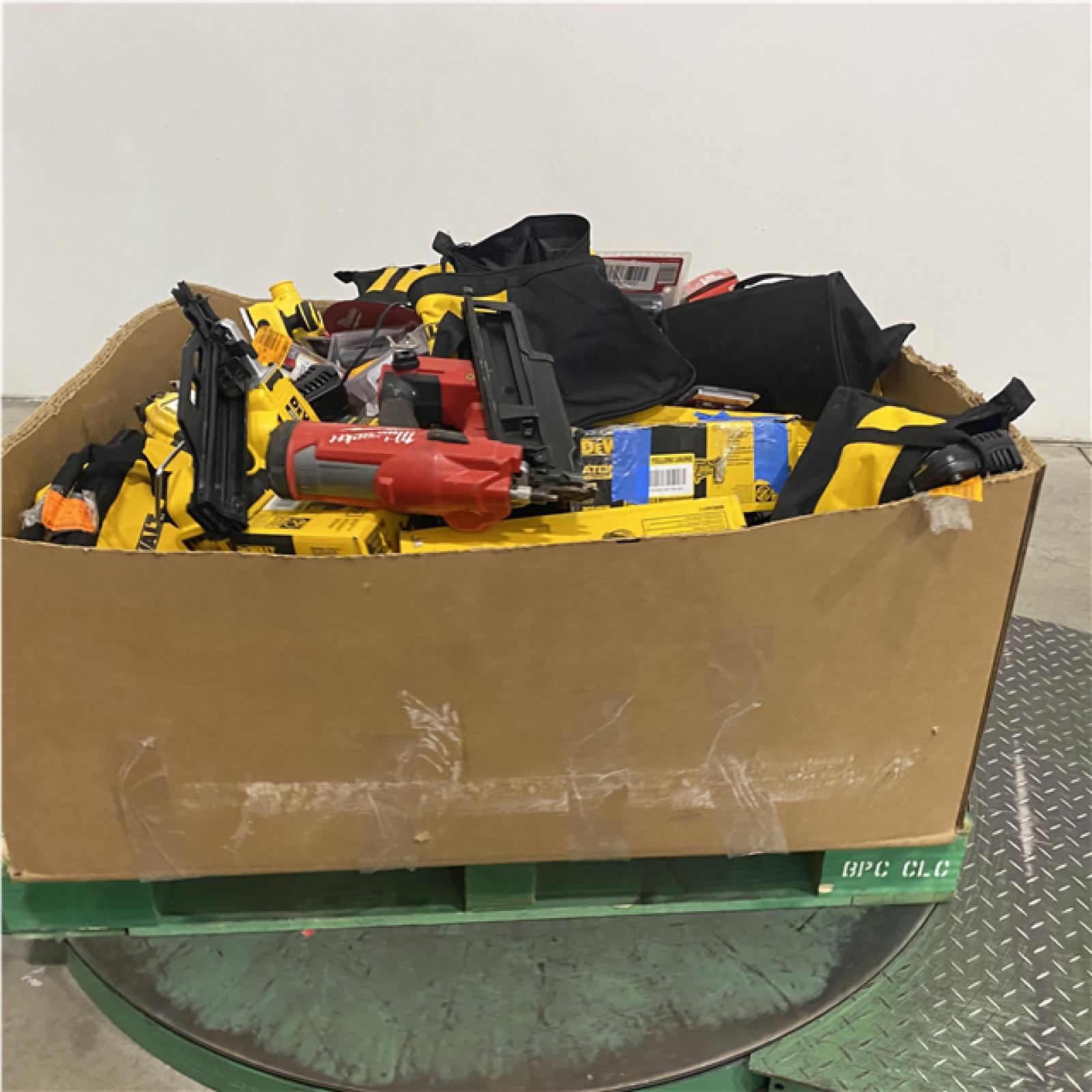 Dallas Location - As-Is Tool Pallet