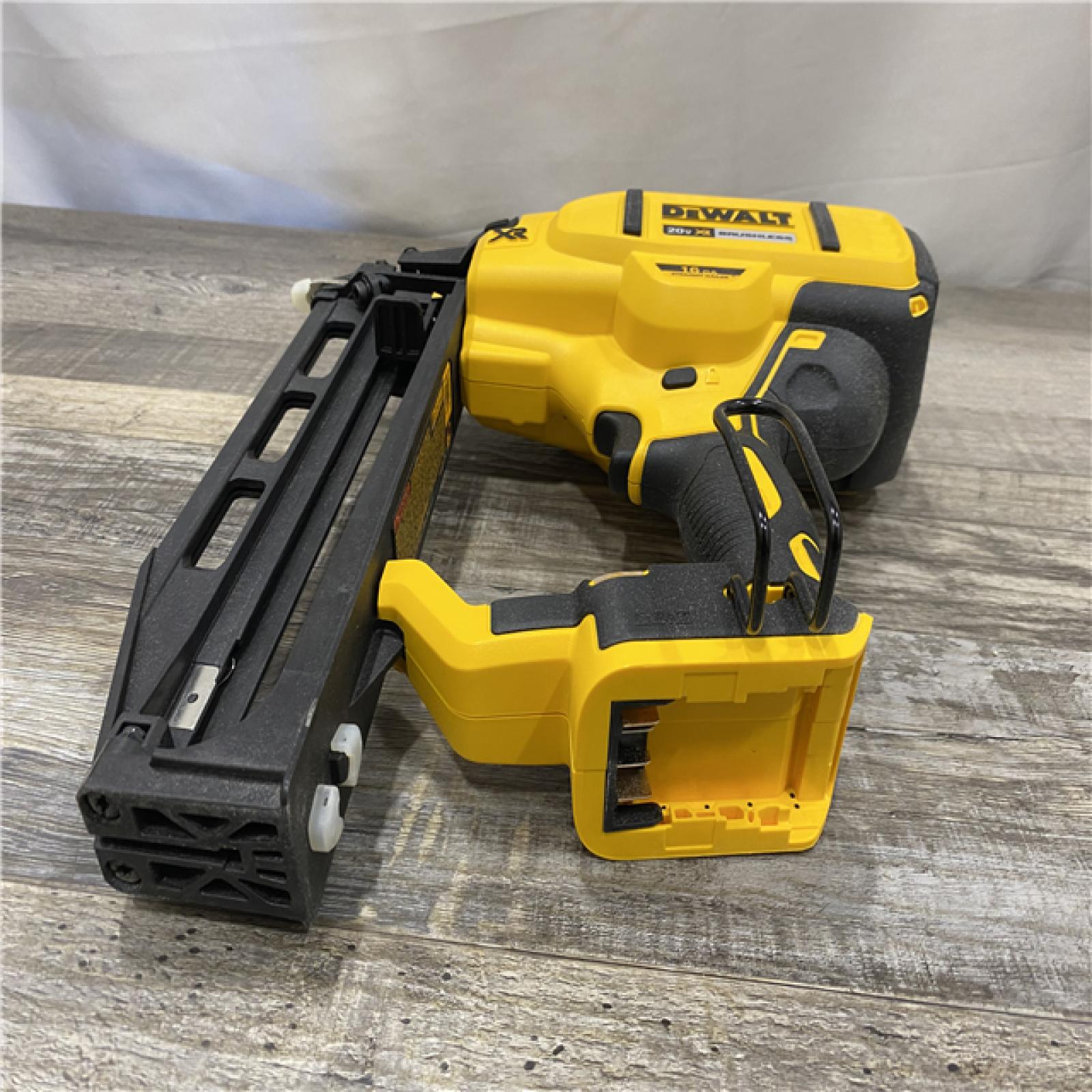 AS-IS DEWALT 20V MAX XR 16-Gauge Lithium-Ion Cordless Finish Nailer (Tool Only)