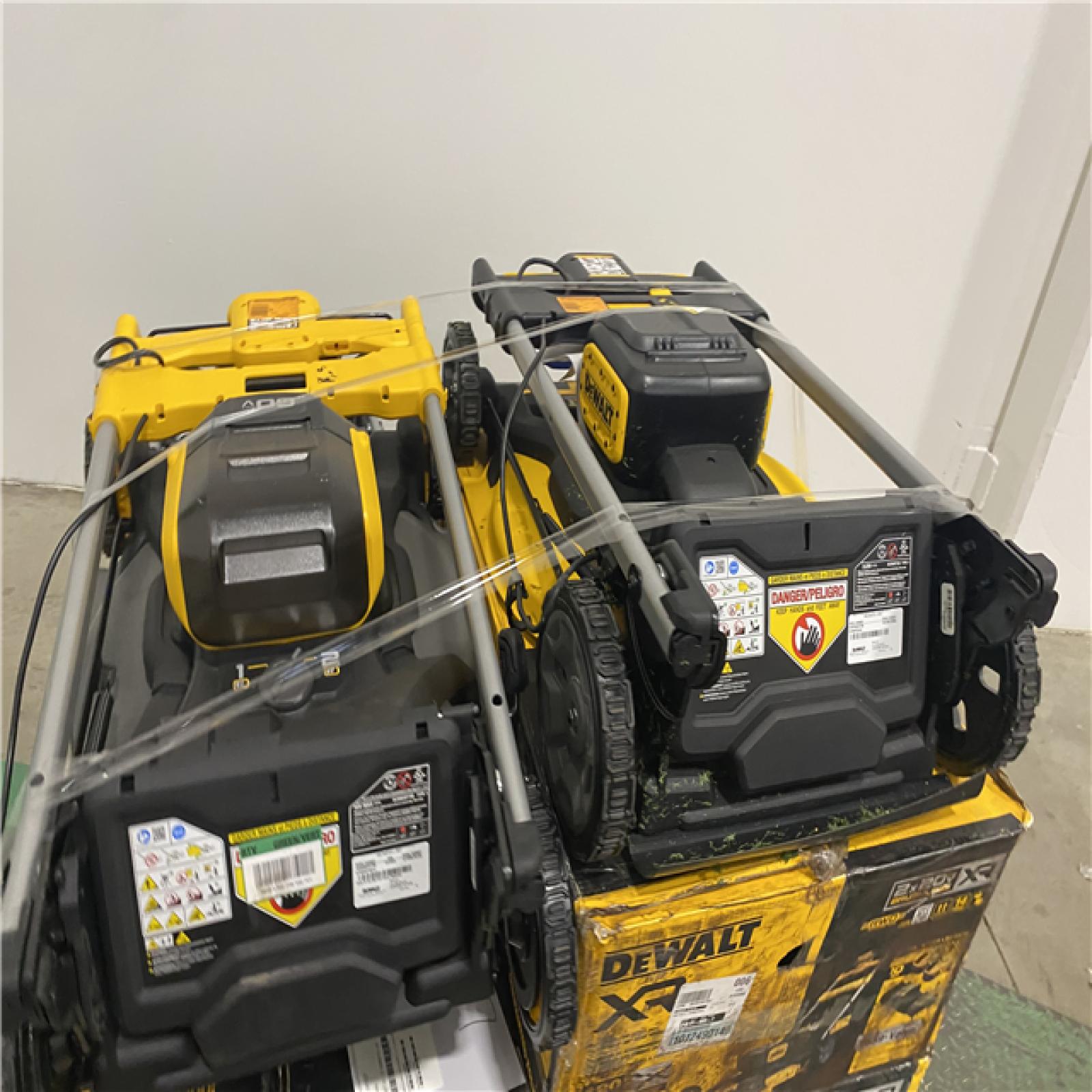 Dallas Location - As-Is DEWALT Lawn Mower Pallet