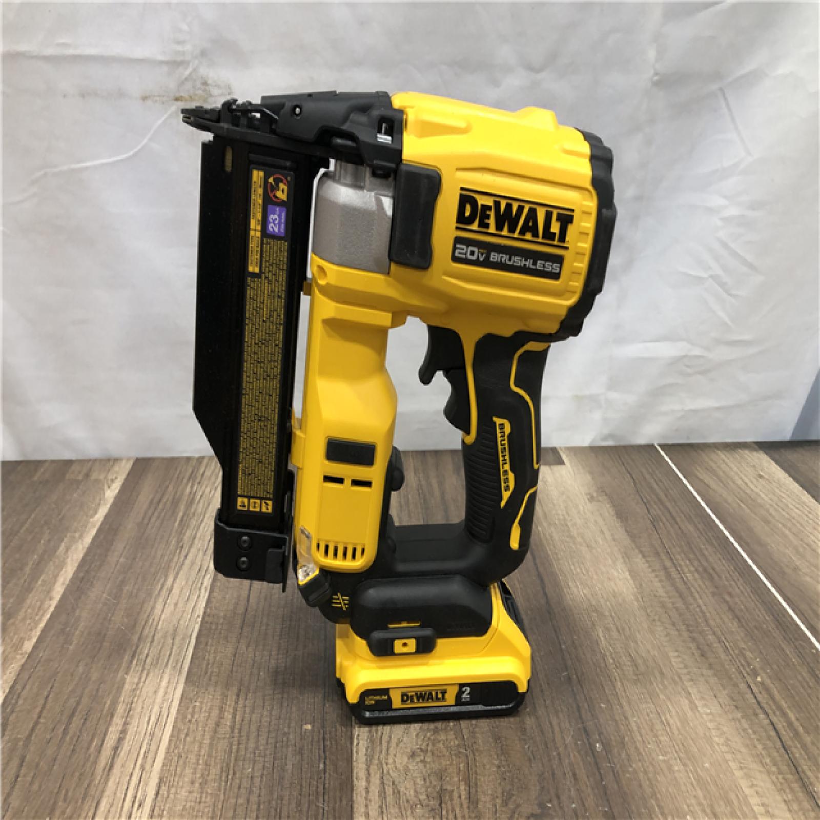 AS-IS DEWALT ATOMIC 20V MAX Lithium Ion Cordless 23 Gauge Pin Nailer Kit