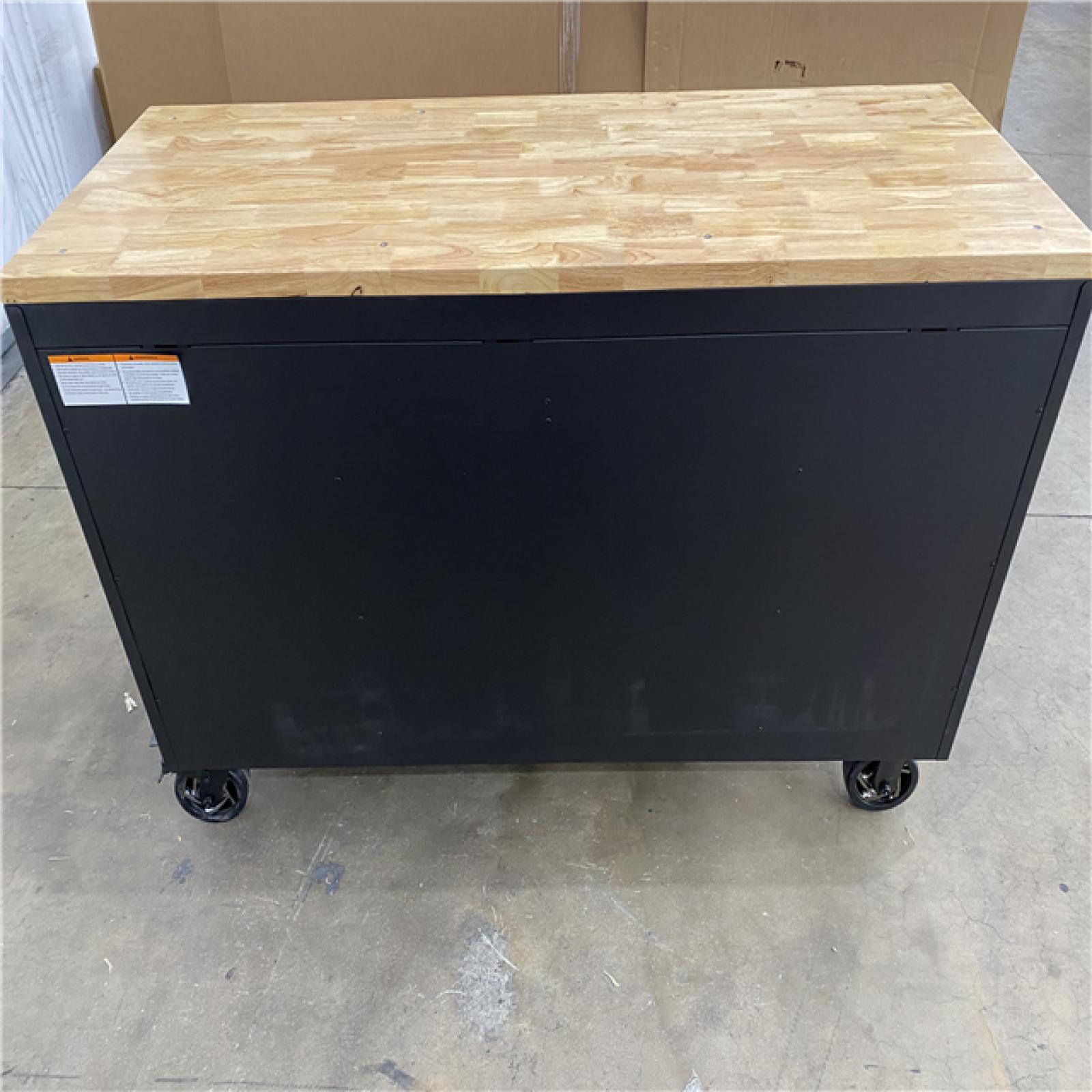 Houston Location AS IS - Husky 15 Drawer Mobile Workbench