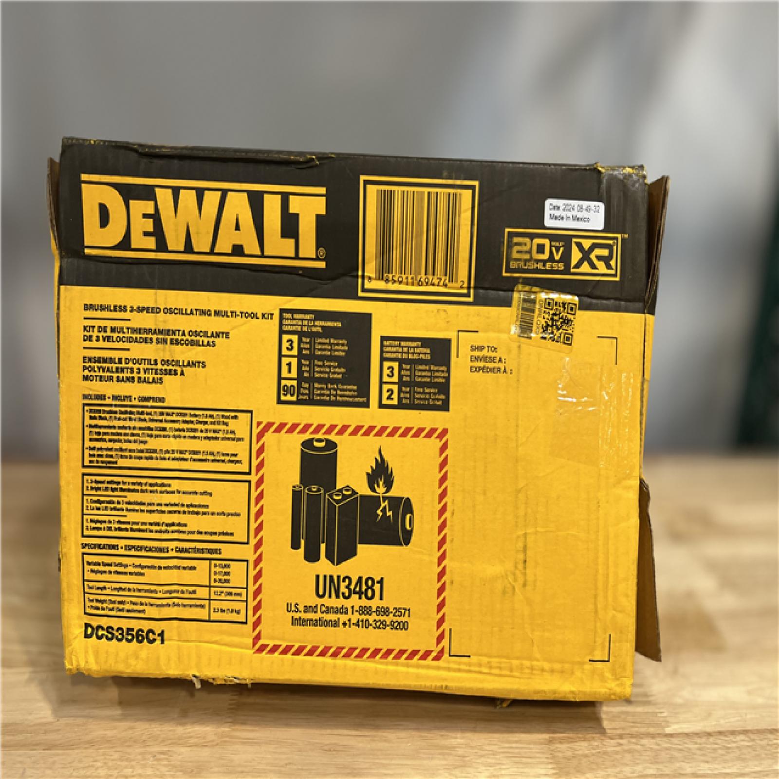 NEW! - DEWALT 20V MAX XR Cordless Brushless 3-Speed Oscillating Multi Tool with (1) 20V 1.5Ah Battery and Charger