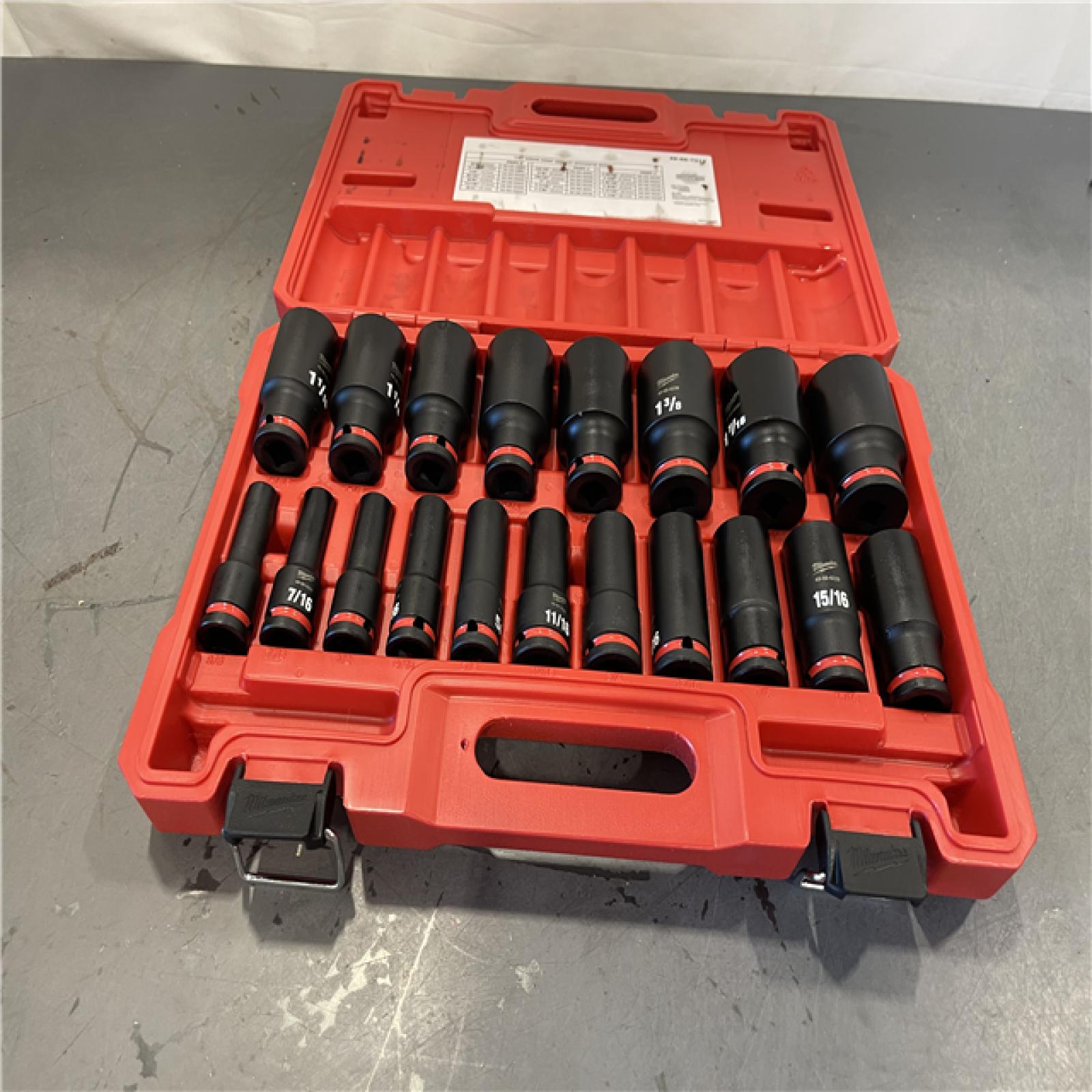 AS-IS - Milwaukee SHOCKWAVE 1/2 in. Drive SAE 6 Point Impact Socket Set (19-Piece)