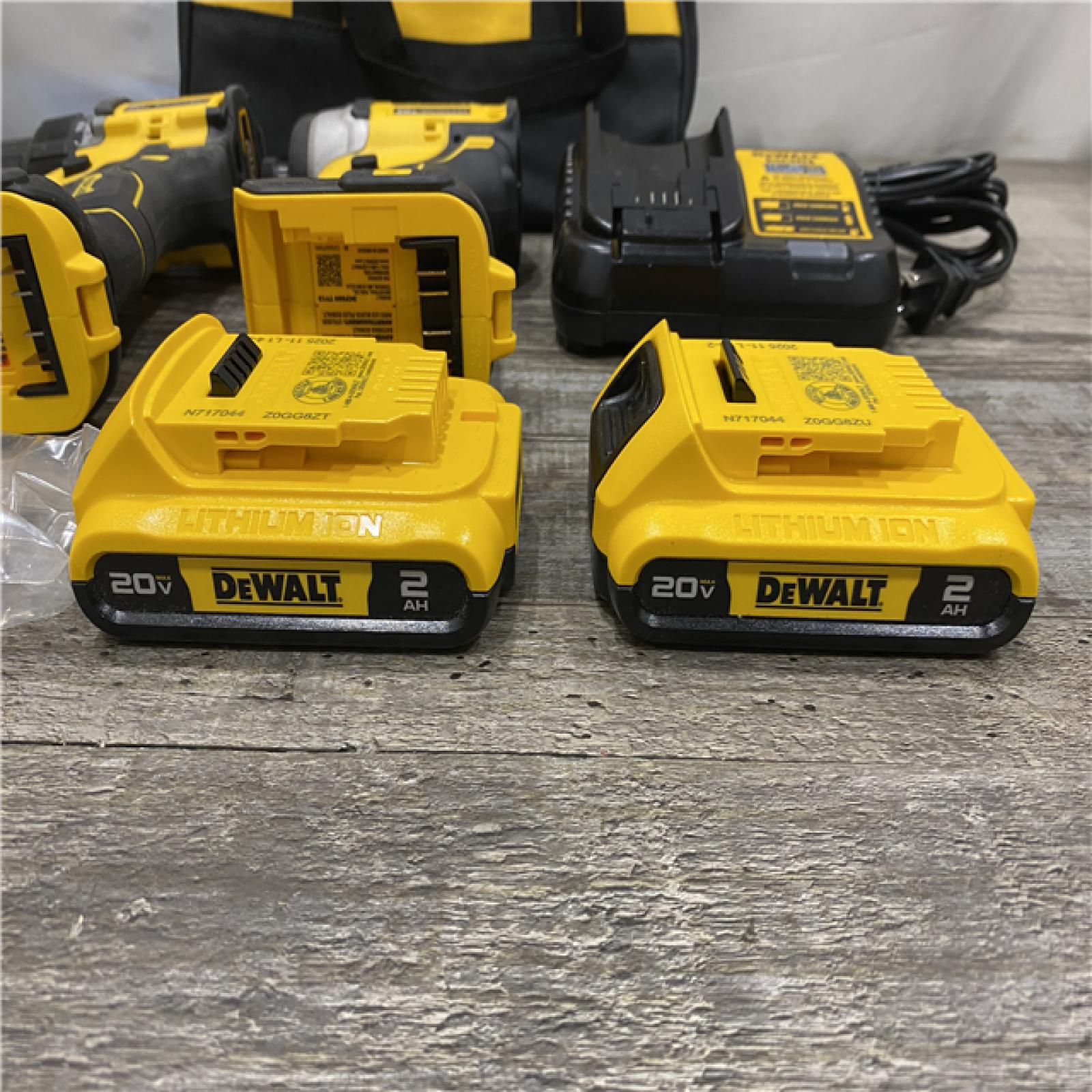 AS-IS DEWALT ATOMIC 20-Volt MAX Lithium-Ion Cordless Combo Kit