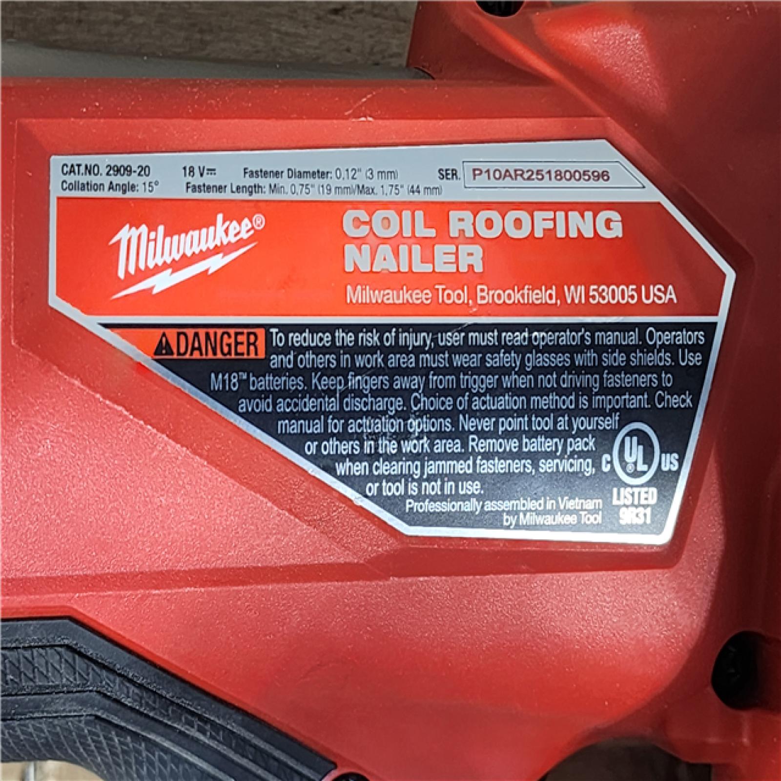 HOUSTON LOCATION - AS-IS Milwaukee M18 FUEL 18-Volt Lithium-Ion Brushless Cordless Coil Roofing Nailer (Tool Only)