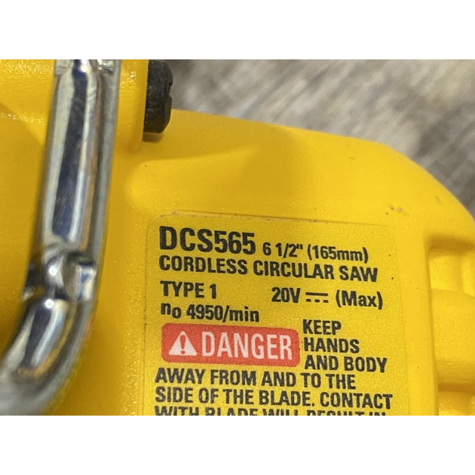 AS-IS DEWALT 20V MAX Cordless Brushless 6-1/2 in. Sidewinder Style Circular Saw (Tool Only)
