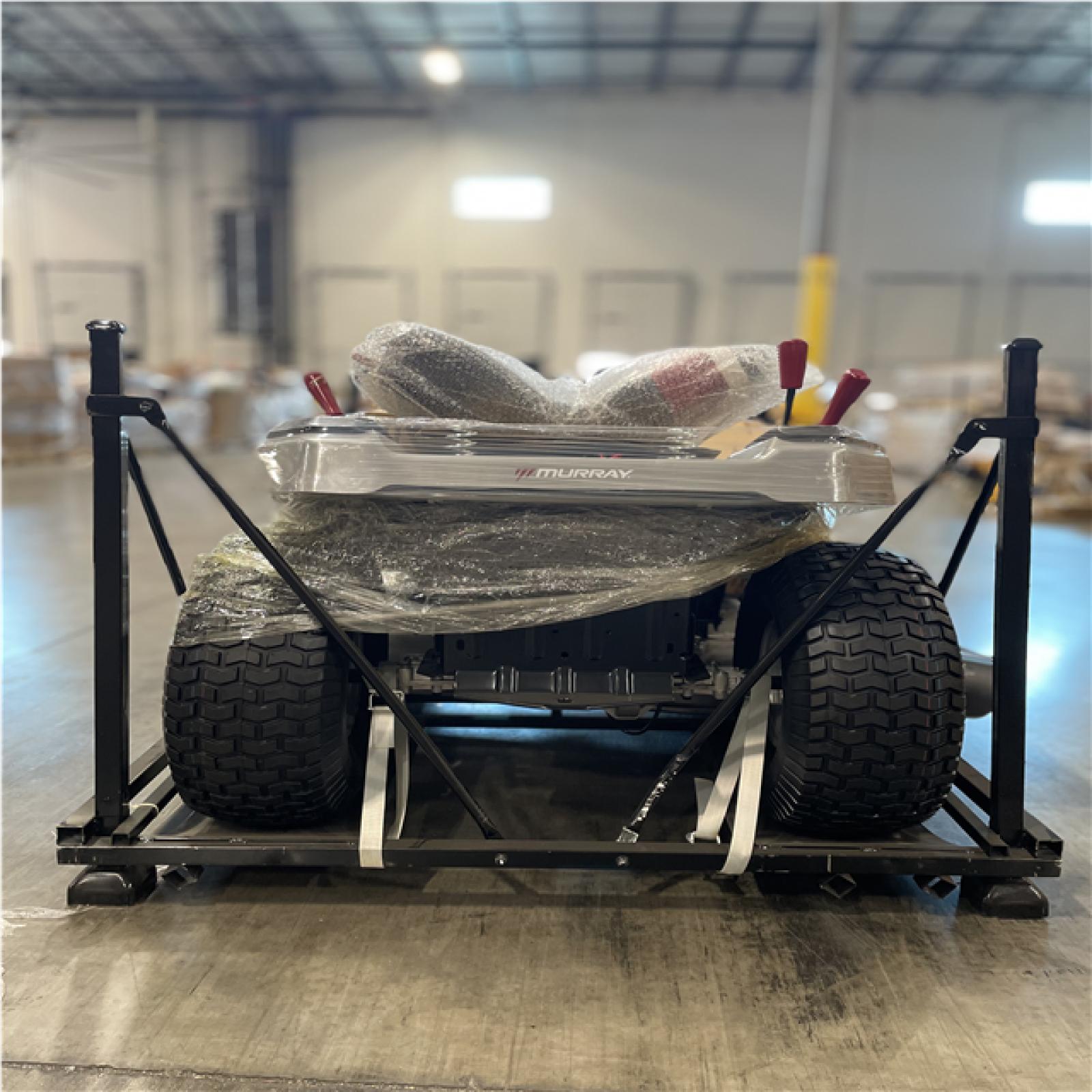 DALLAS LOCATION - Murray MT200 42 in. 19.0 HP 540cc EX1900 Series Briggs and Stratton Engine Automatic Gas Riding Lawn Tractor Mower