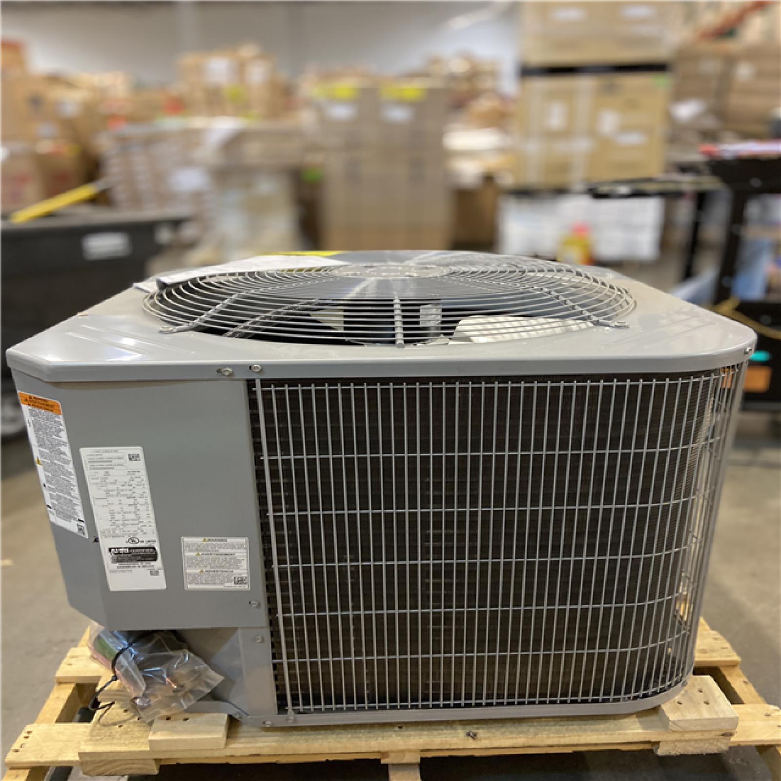 DALLAS LOCATION - Smartcomfort® by Carrier 2.5 Ton 14.3 Seer2 Heat Pump