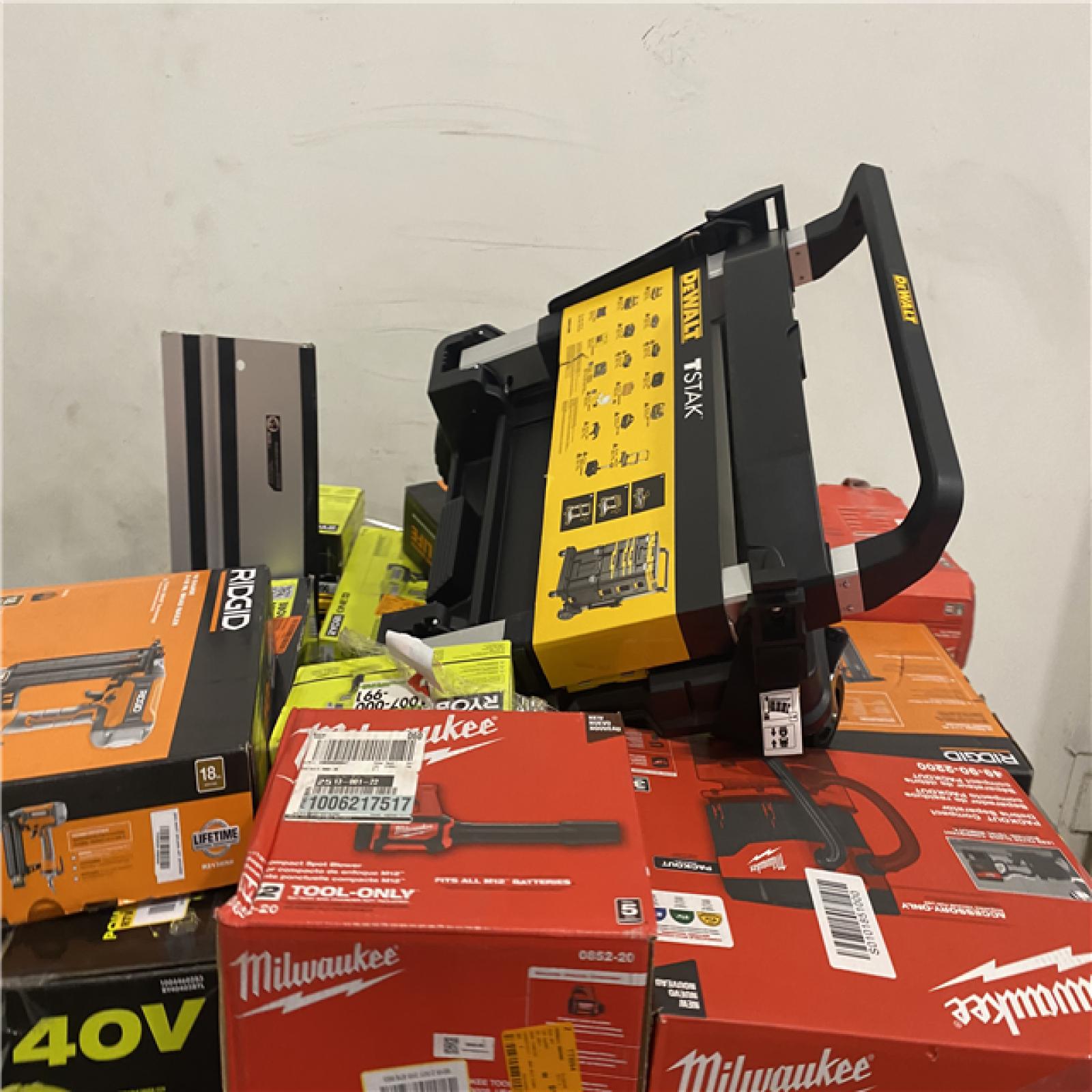 Dallas Location - As-Is Tool Pallet