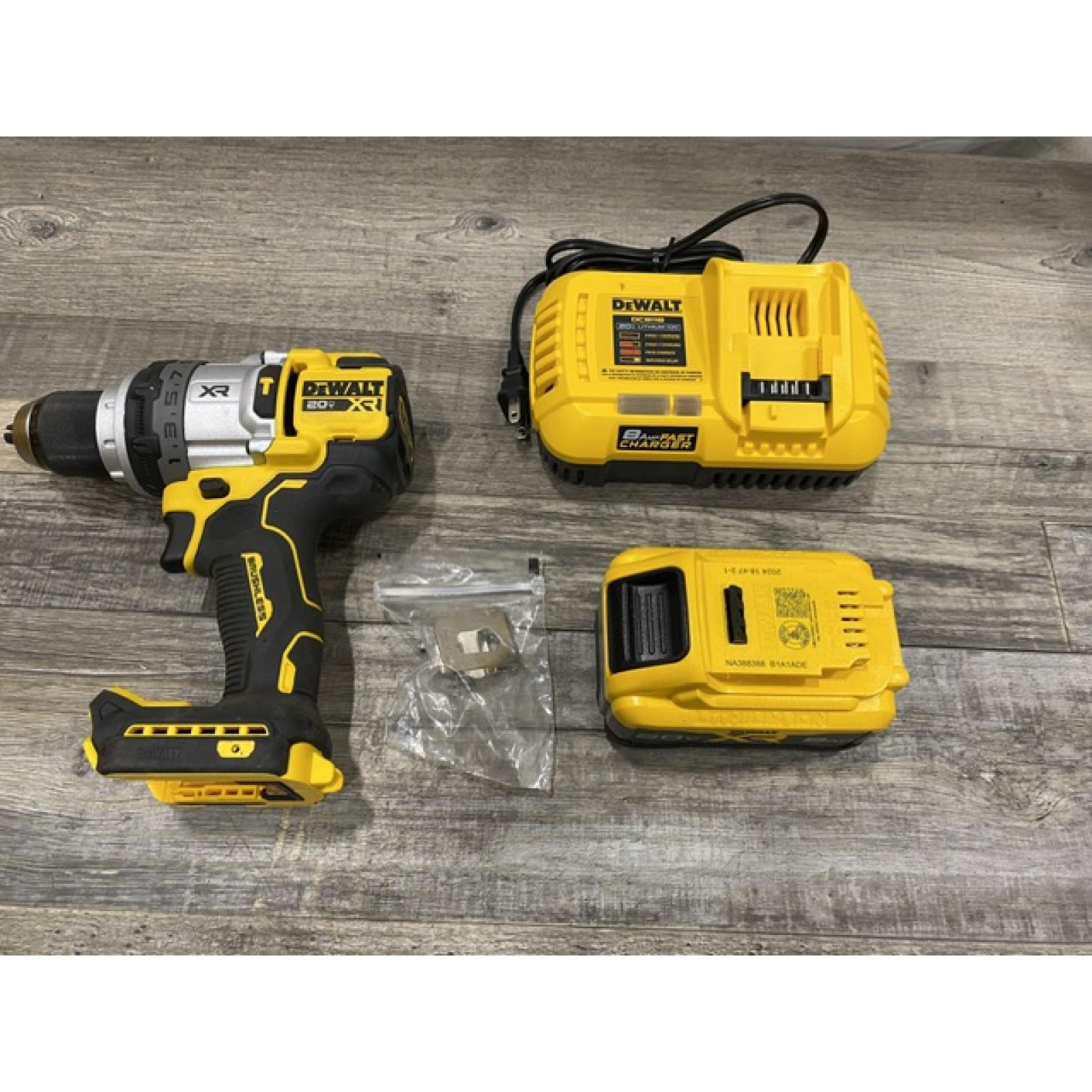 AS-IS DEWALT Atomic 20V Max Lithium-Ion Brushless Cordless Compact 1/4 in. Impact Driver Kit