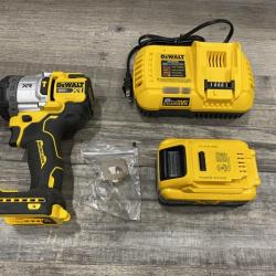 AS-IS DEWALT Atomic 20V Max Lithium-Ion Brushless Cordless Compact 1/4 in. Impact Driver Kit