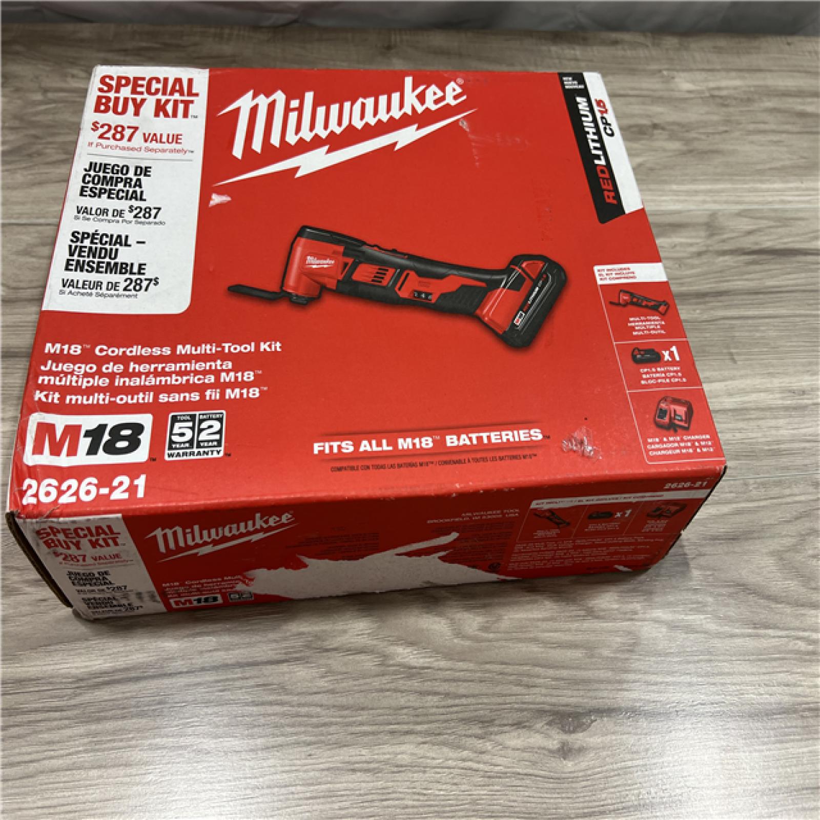 NEW Milwaukee 2626-21 M18 18V Cordless Oscillating Multi-Tool  Variable Speed  REDLITHIUM Battery Compatible  Fast Cutting  Sanding & Scraping Kit