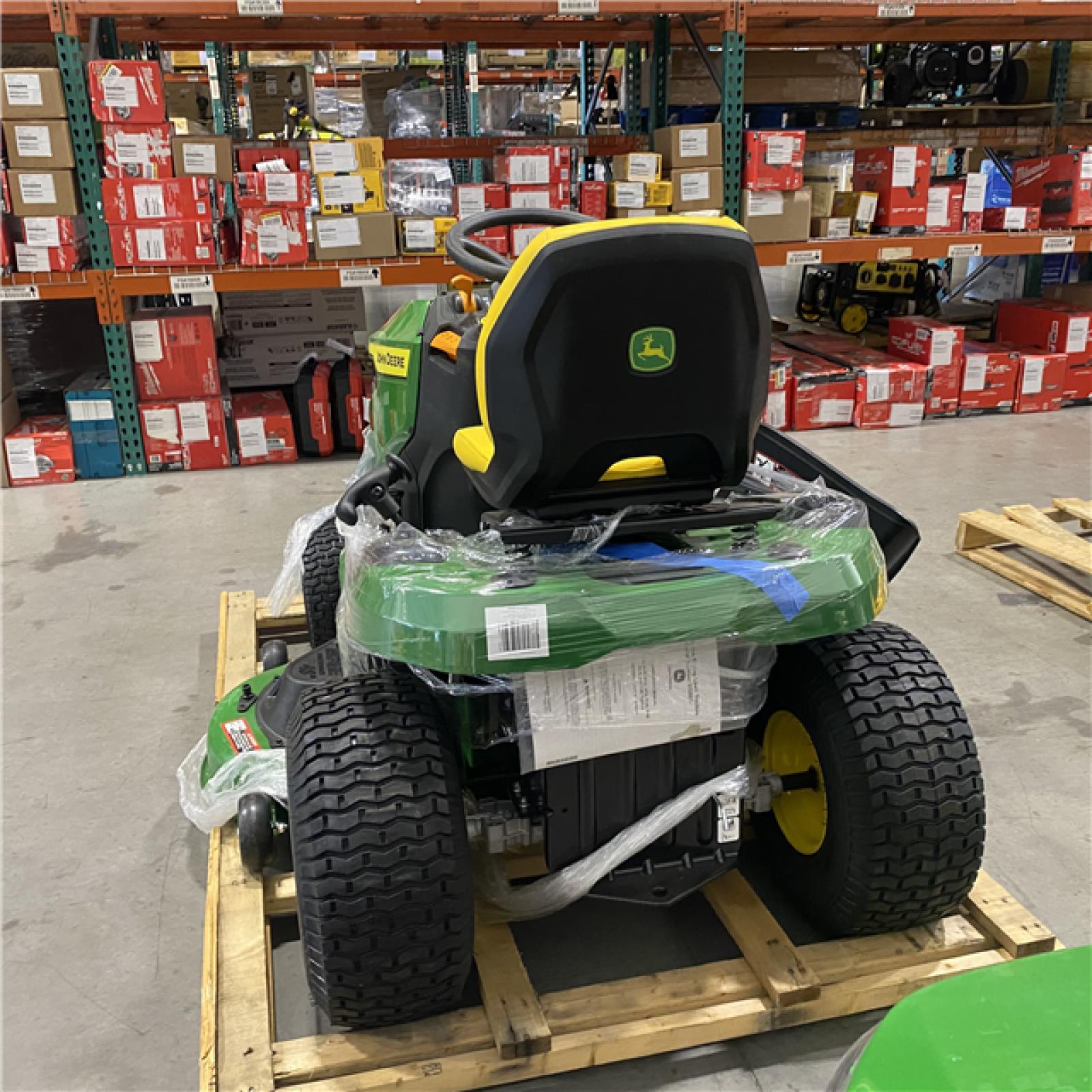 Dallas Location - As-Is John Deere S140 48 in. 22 HP V-Twin Gas Hydrostatic Riding Lawn Mower
